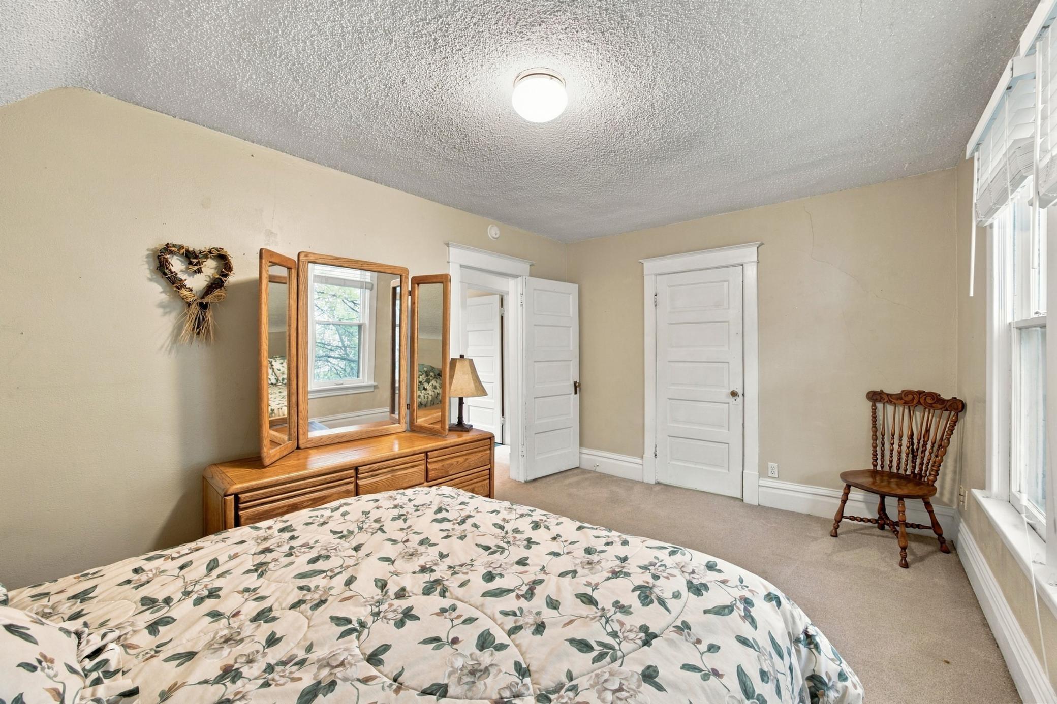 1916 single family home for sale at 1104 7th Street N in Fargo, ND — 4 bed, 3 bath (photo 27 of 46)