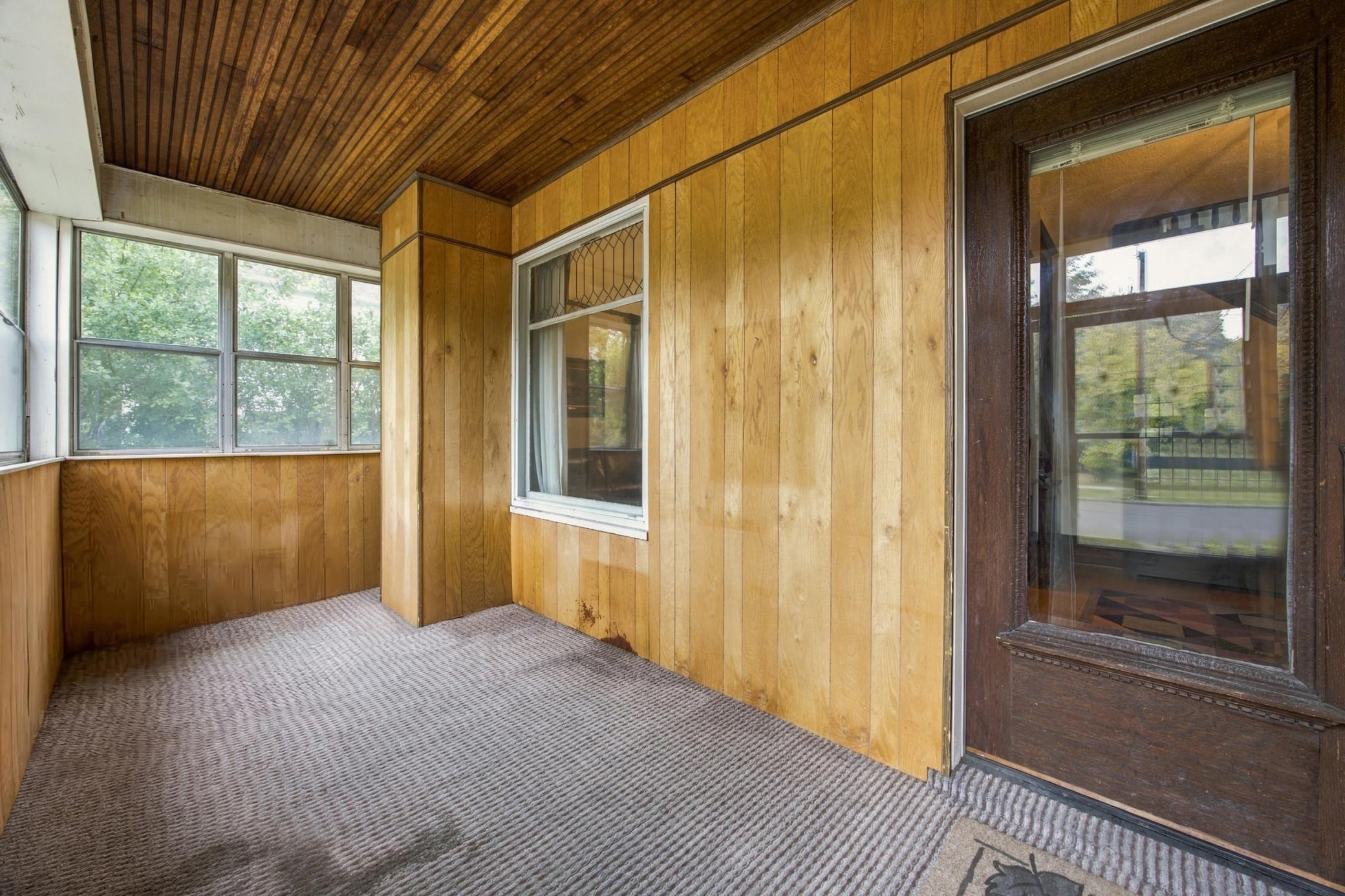 1916 single family home for sale at 1104 7th Street N in Fargo, ND — 4 bed, 3 bath (photo 34 of 46)