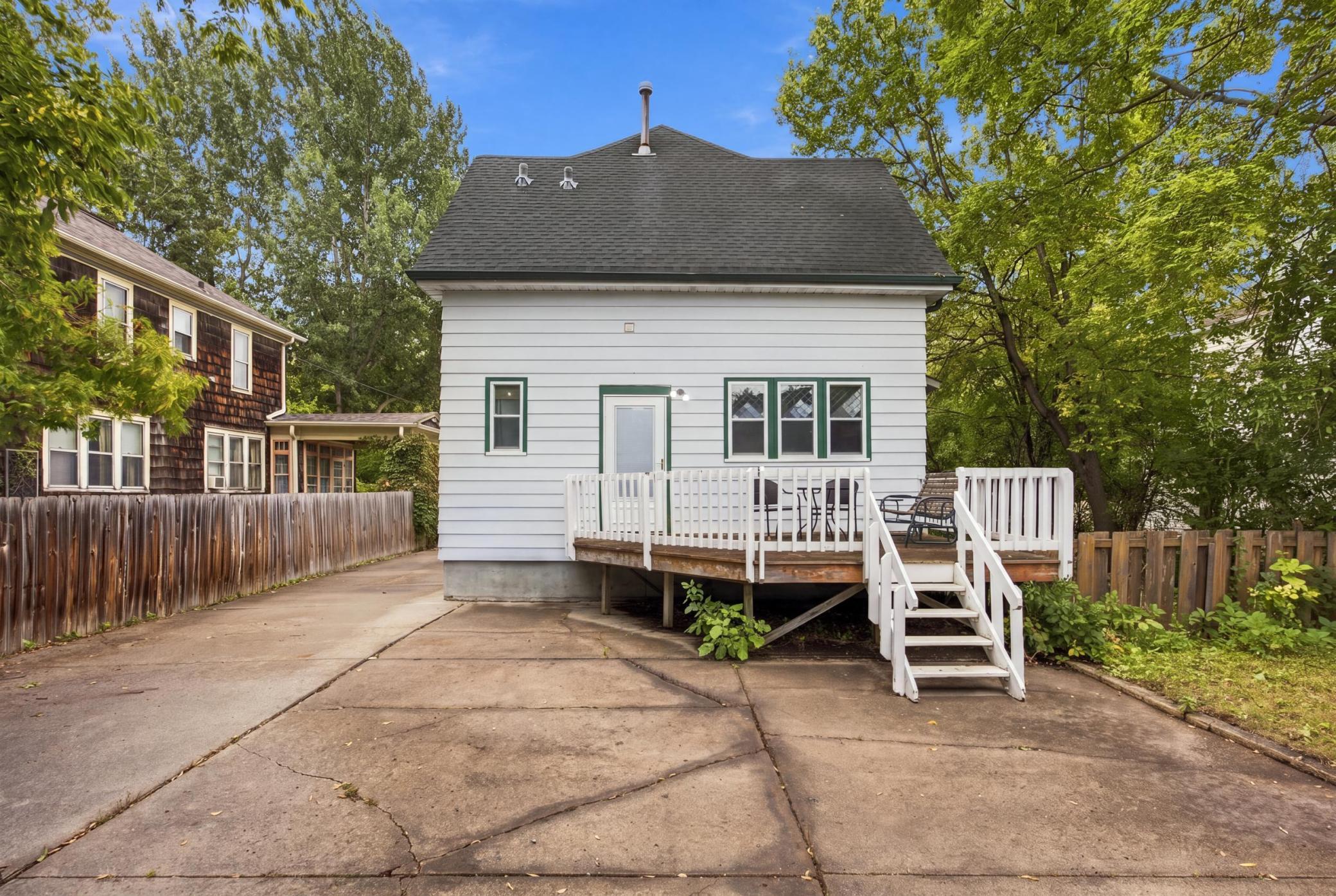 1916 single family home for sale at 1104 7th Street N in Fargo, ND — 4 bed, 3 bath (photo 41 of 46)