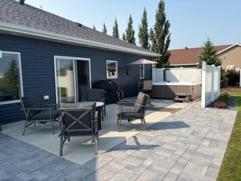 2021 single family home for sale at 1294 Linden Court in Wahpeton, ND — 3 bed, 3 bath (photo 4 of 7)