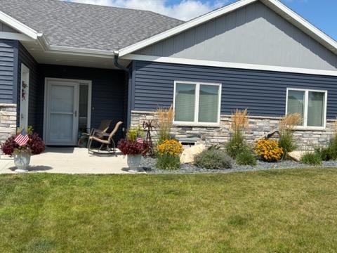 2021 single family home for sale at 1294 Linden Court in Wahpeton, ND — 3 bed, 3 bath (photo 7 of 7)
