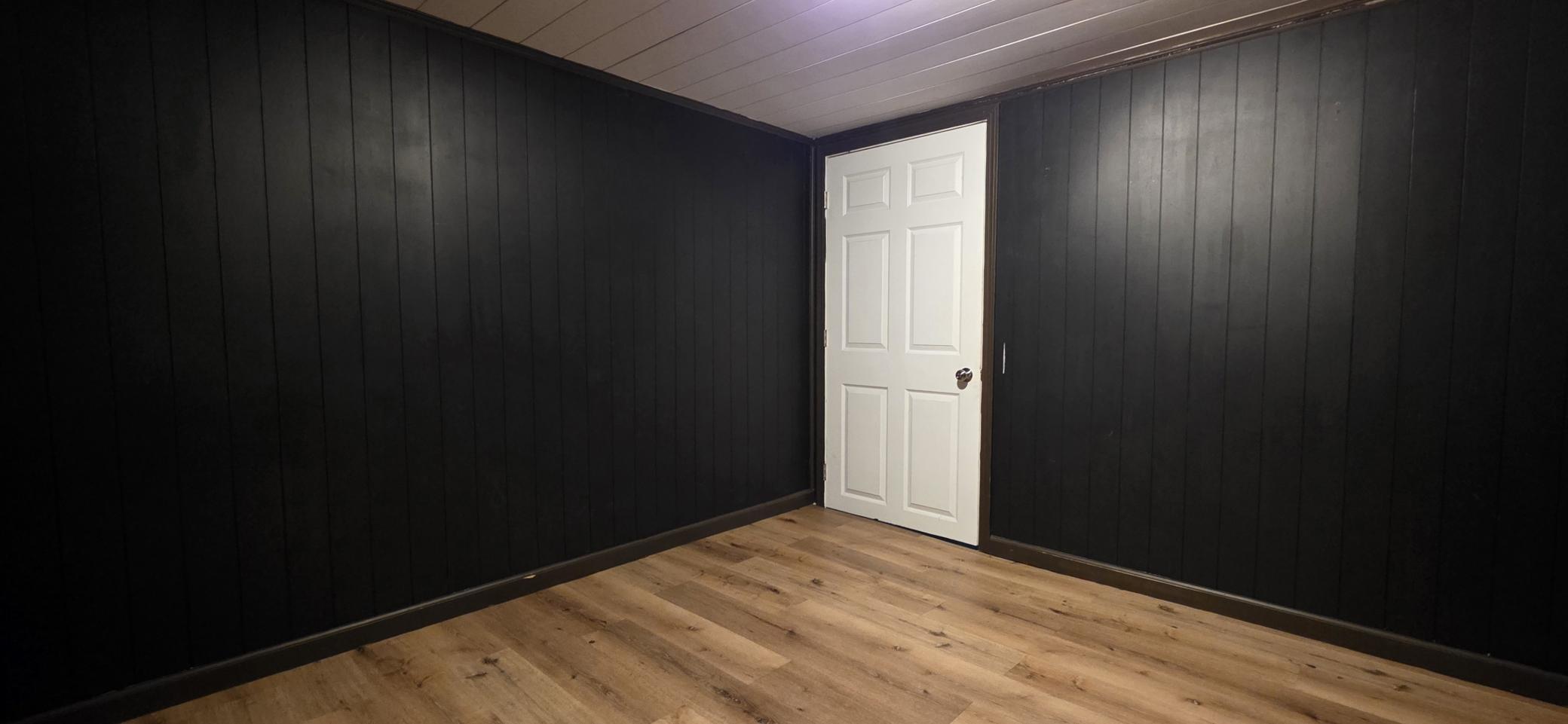 1900 single family home for sale at 828 4th Avenue SW in Valley City, ND — 2 bed, 2 bath (photo 22 of 25)