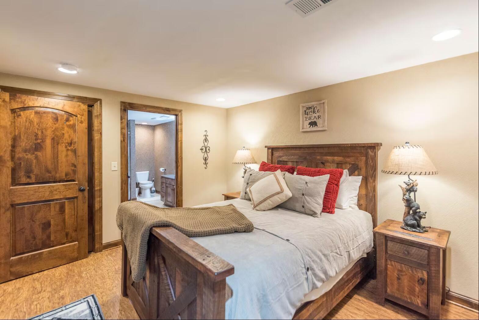1986 single family home for sale at 30275 Pequot Boulevard in Pequot Lakes, MN — 3 bed, 3 bath (photo 13 of 67)