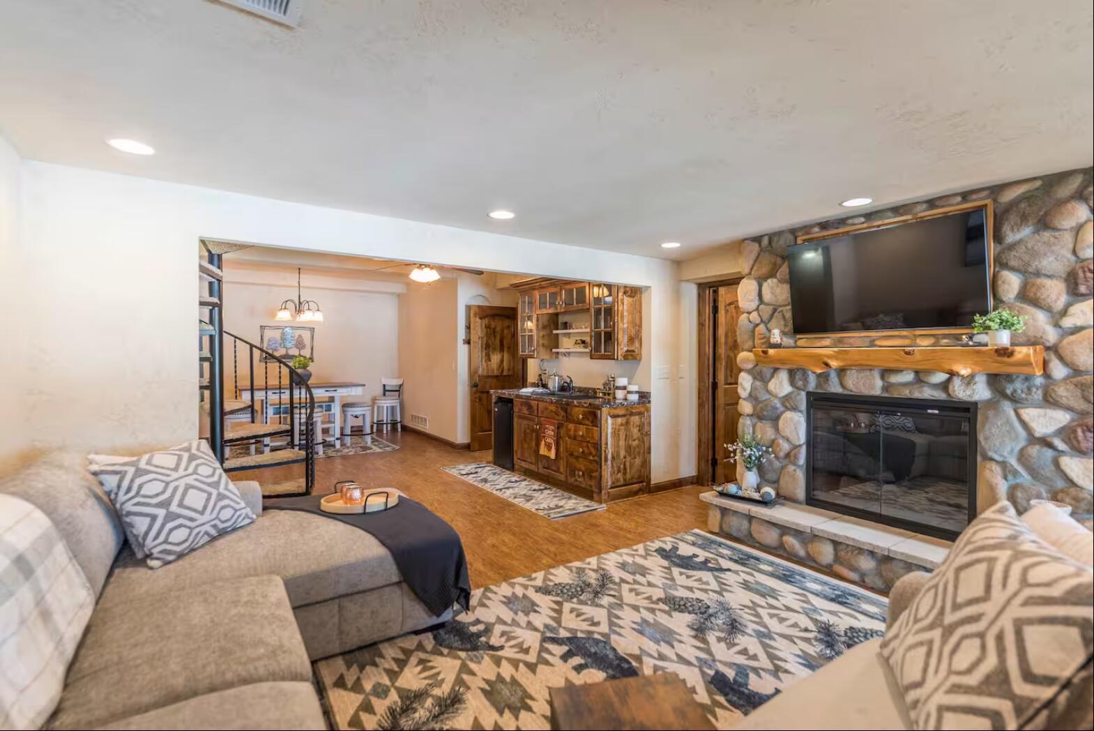1986 single family home for sale at 30275 Pequot Boulevard in Pequot Lakes, MN — 3 bed, 3 bath (photo 67 of 67)