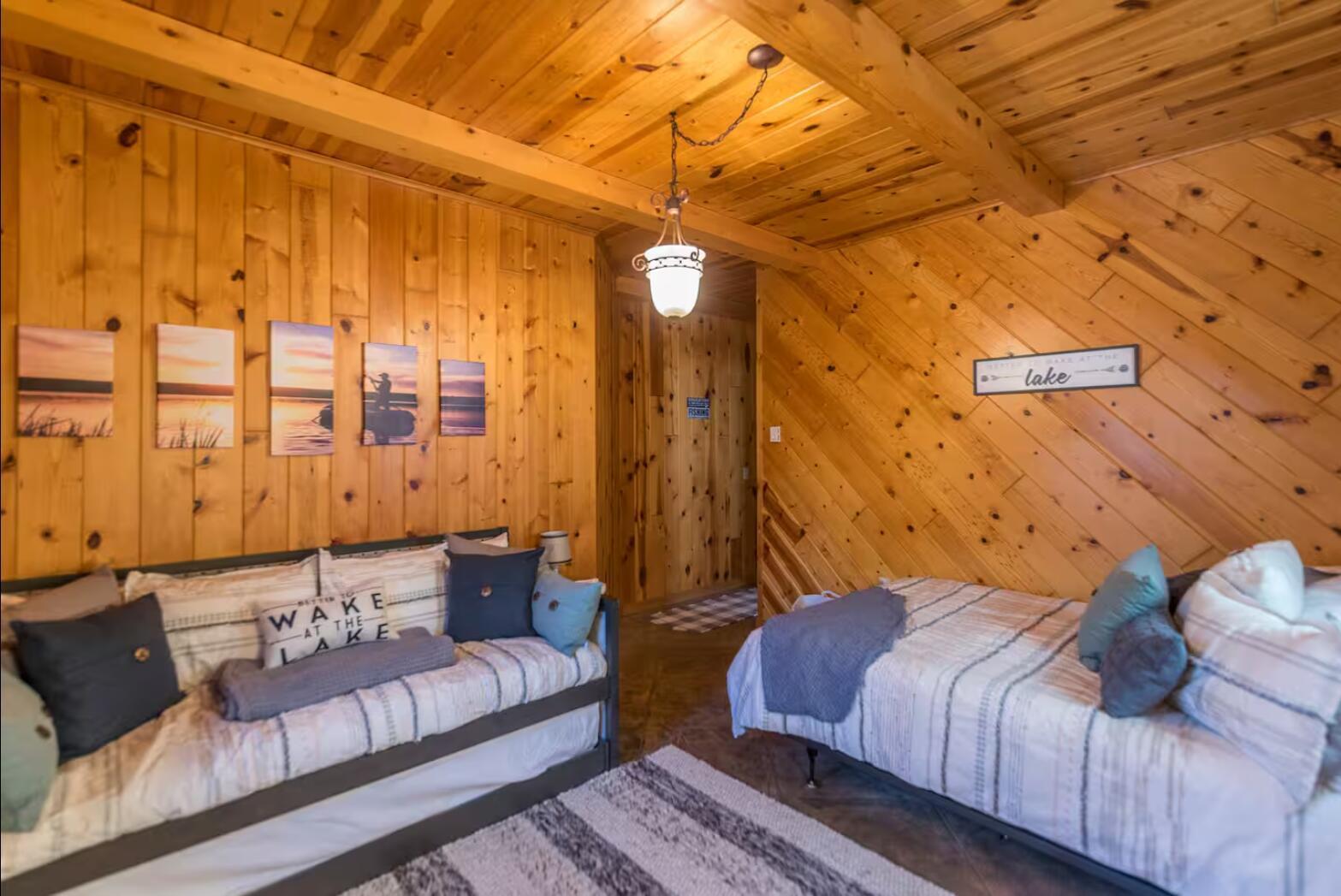 1986 single family home for sale at 30275 Pequot Boulevard in Pequot Lakes, MN — 3 bed, 3 bath (photo 8 of 67)
