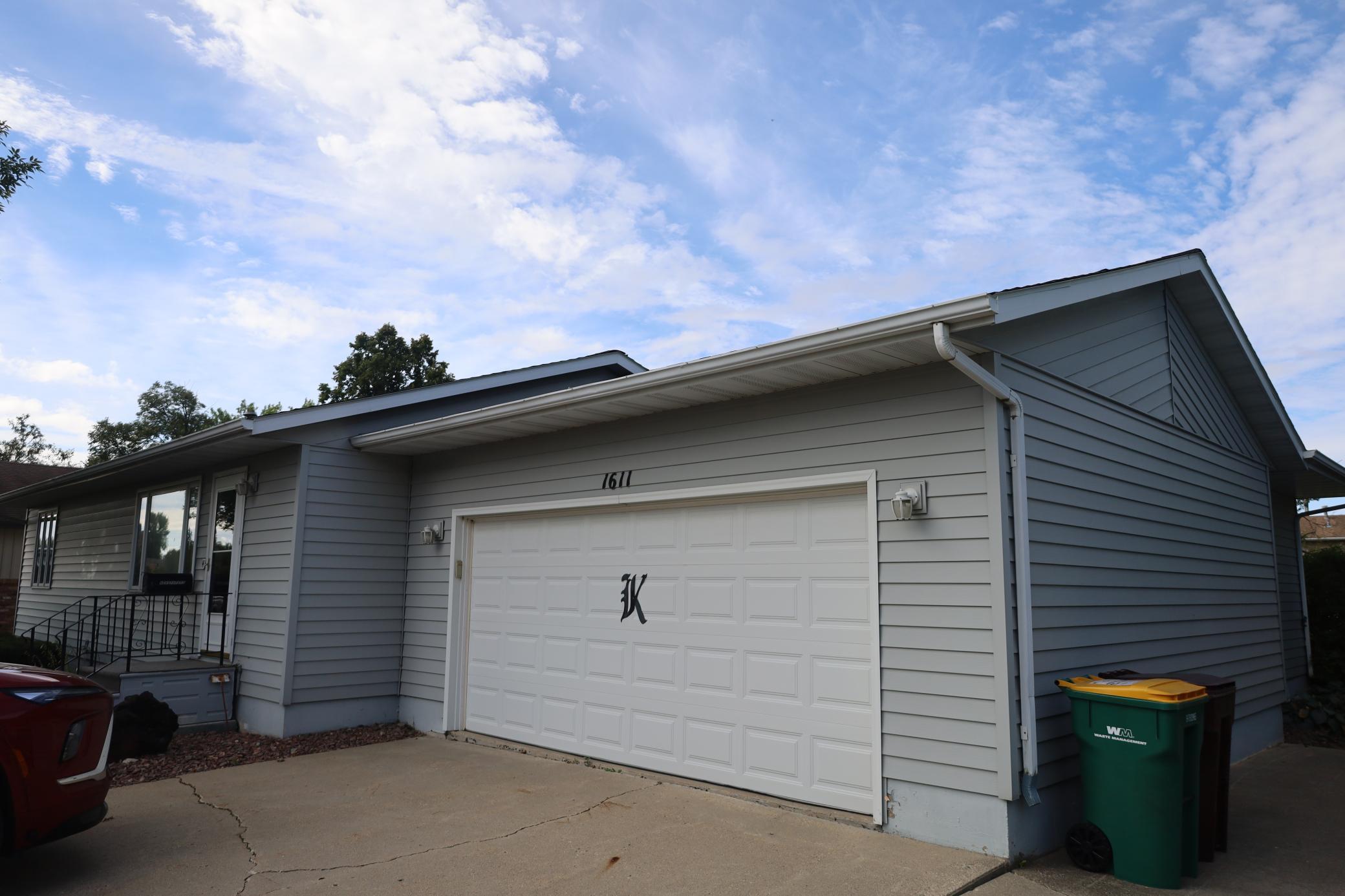 1977 single family home for sale at 1611 6th Street N in Wahpeton, ND — 3 bed, 2 bath (photo 38 of 48)