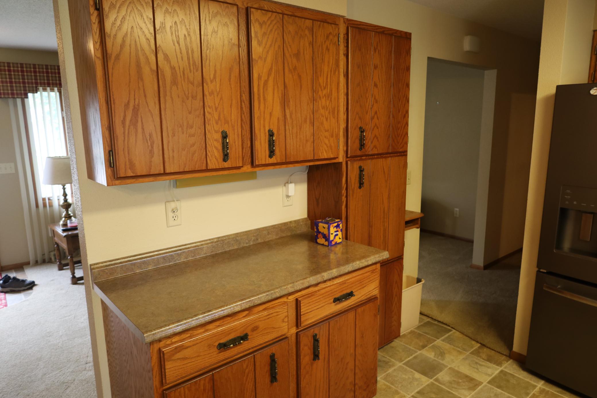 1977 single family home for sale at 1611 6th Street N in Wahpeton, ND — 3 bed, 2 bath (photo 5 of 48)