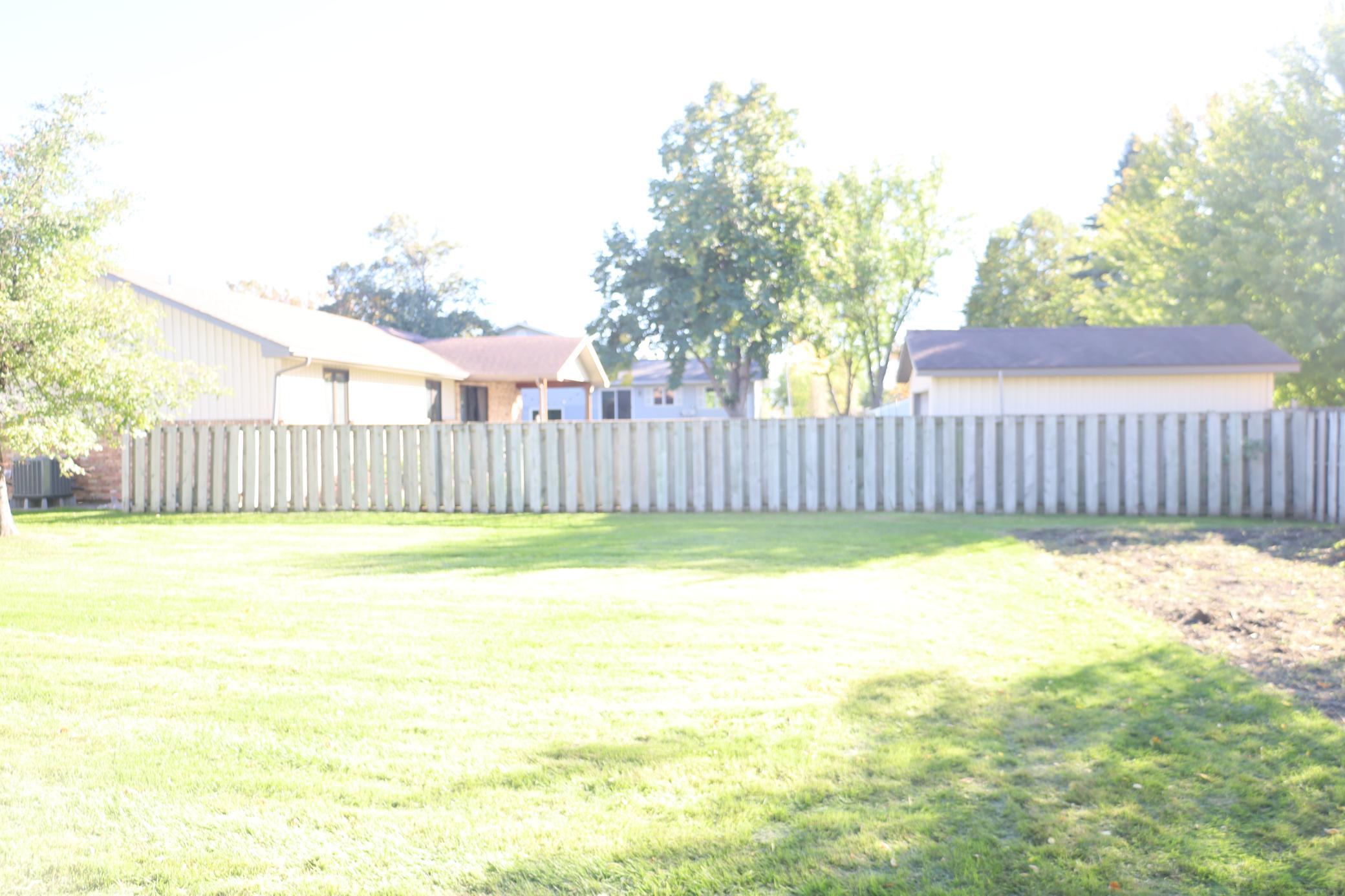1977 single family home for sale at 1611 6th Street N in Wahpeton, ND — 3 bed, 2 bath (photo 46 of 48)