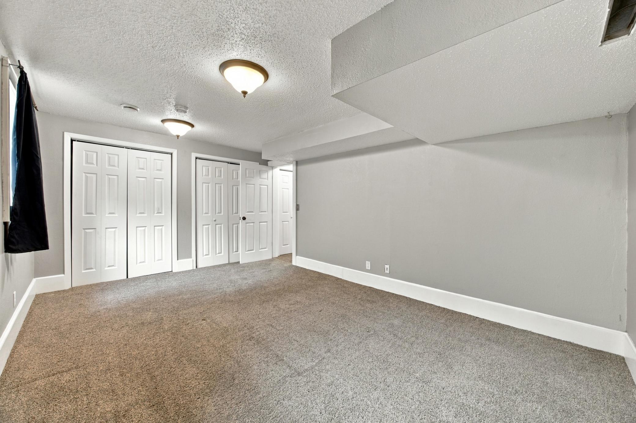 1921 single family home for sale at 1415 8th Avenue S in Fargo, ND — 3 bed, 2 bath (photo 21 of 26)