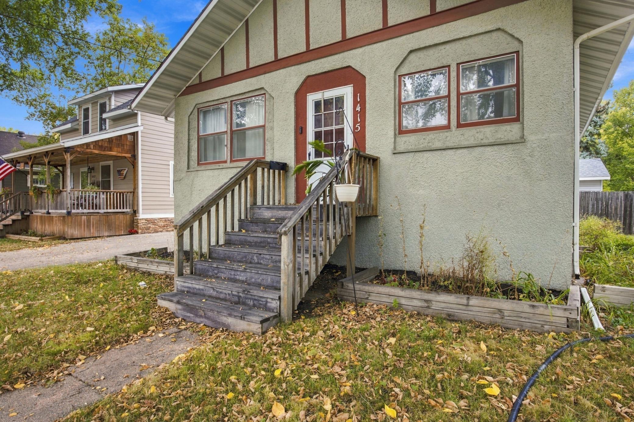1921 single family home for sale at 1415 8th Avenue S in Fargo, ND — 3 bed, 2 bath (photo 26 of 26)