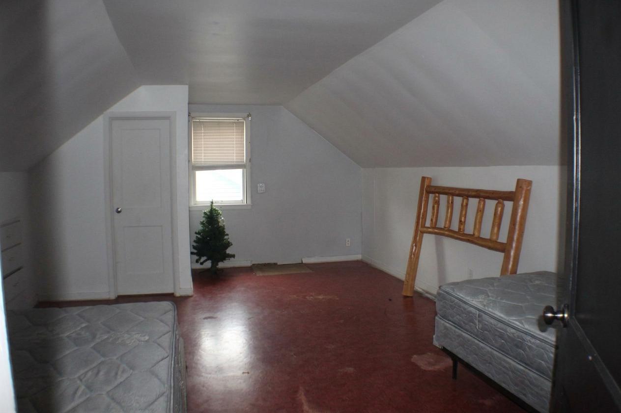 1951 single family home for sale at 1409 Fillmore Street in Alexandria, MN — 3 bed, 2 bath (photo 12 of 24)