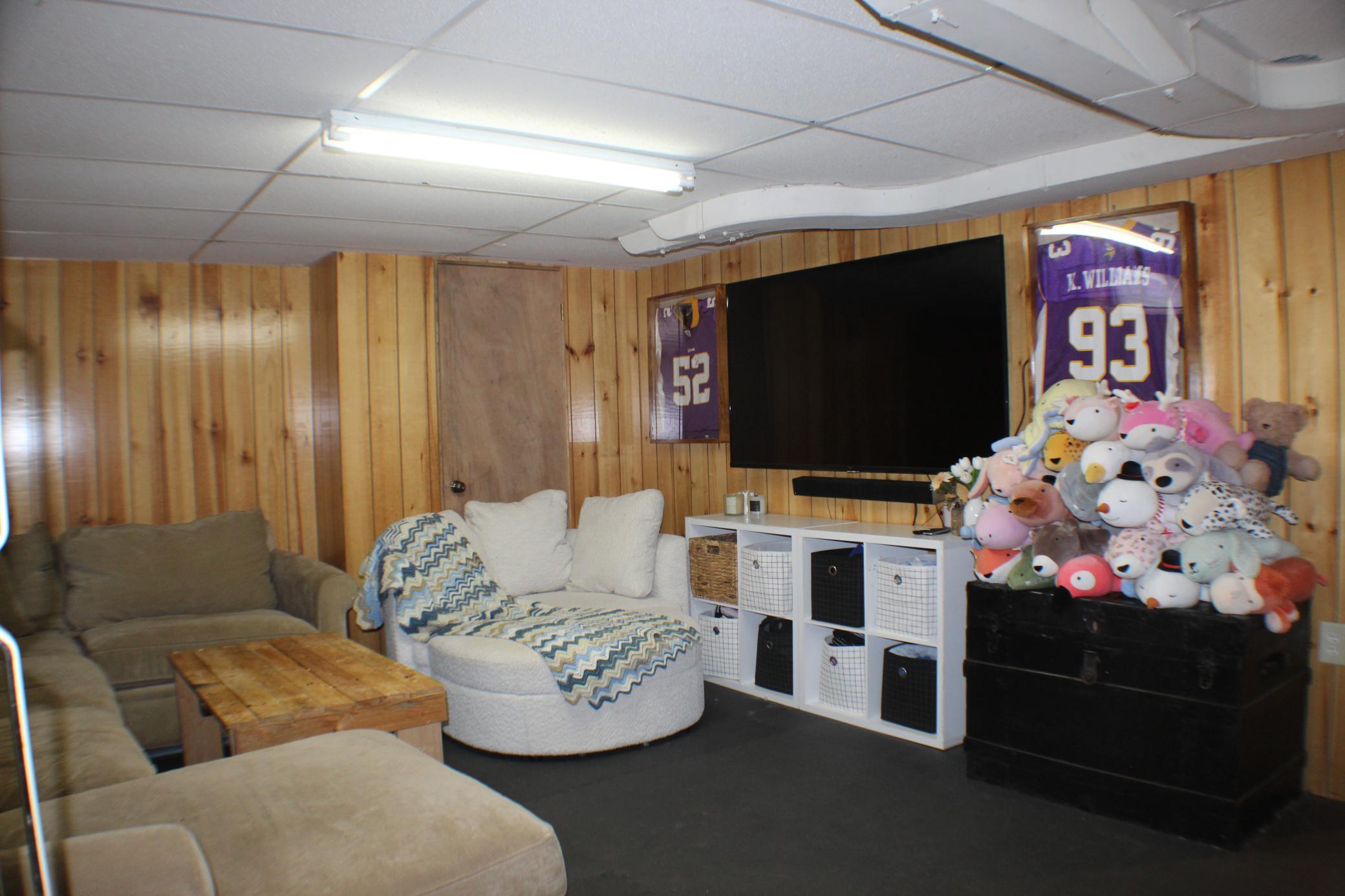 1951 single family home for sale at 1409 Fillmore Street in Alexandria, MN — 3 bed, 2 bath (photo 17 of 24)