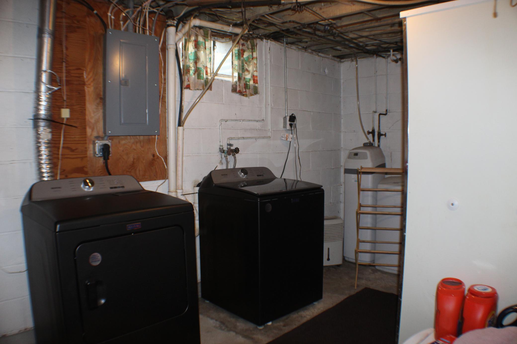 1951 single family home for sale at 1409 Fillmore Street in Alexandria, MN — 3 bed, 2 bath (photo 19 of 24)