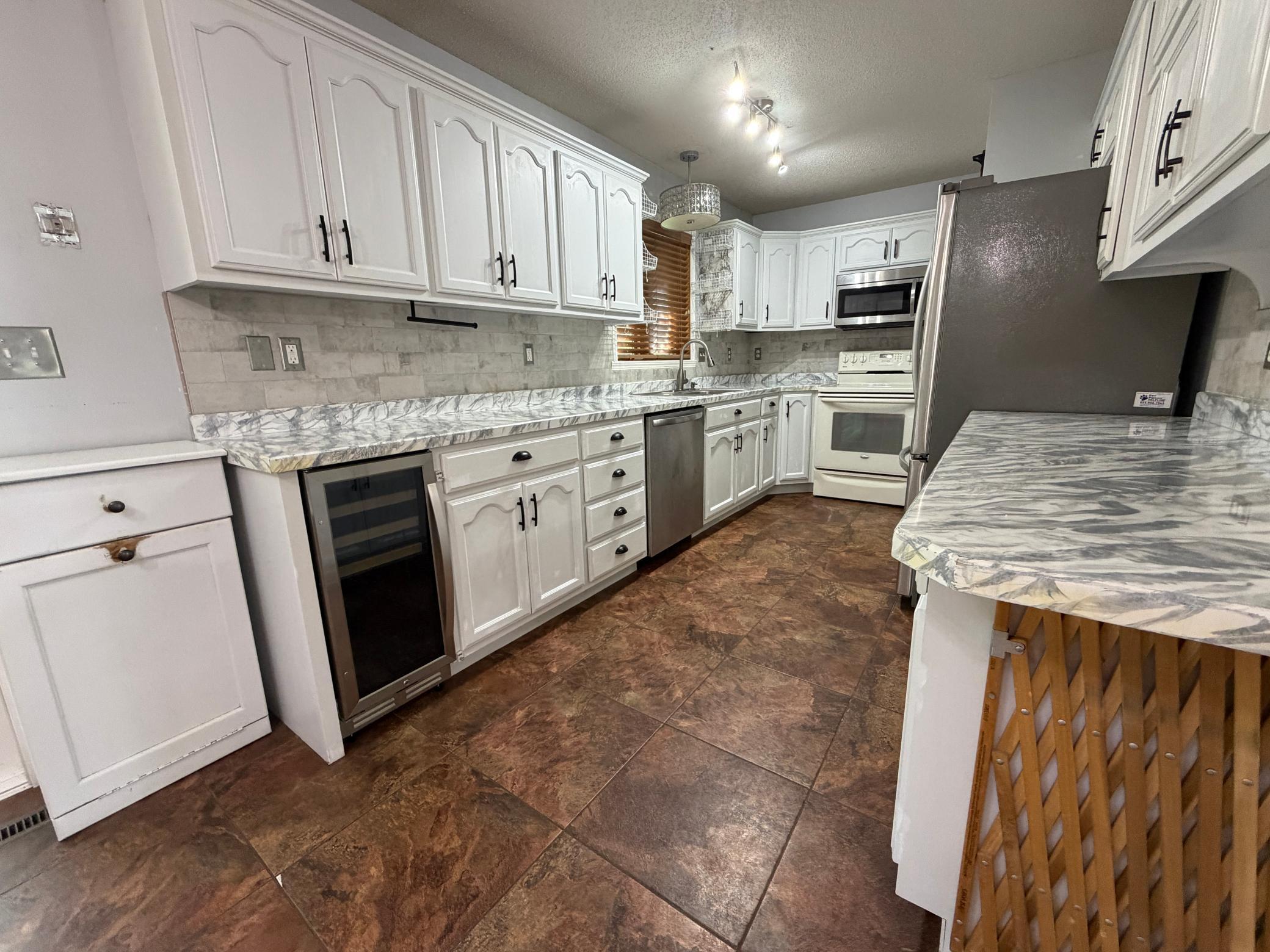 2005 single family home for sale at 604 10th Avenue SE in Barnesville, MN — 5 bed, 2 bath (photo 19 of 56)