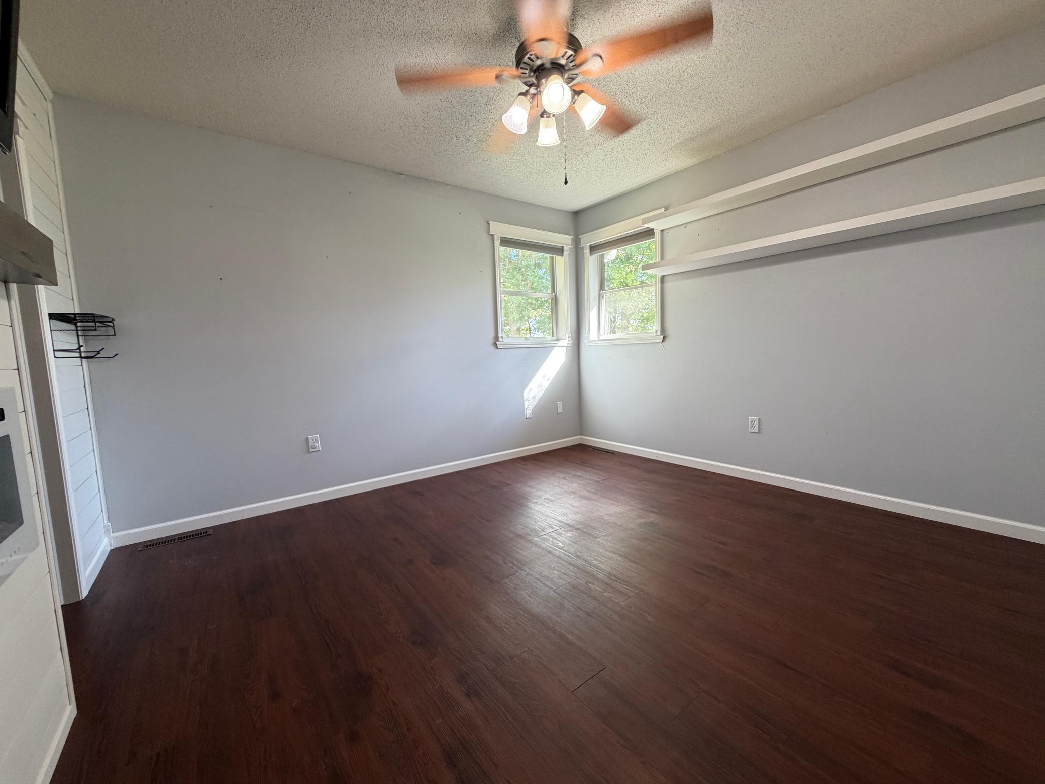 2005 single family home for sale at 604 10th Avenue SE in Barnesville, MN — 5 bed, 2 bath (photo 23 of 56)