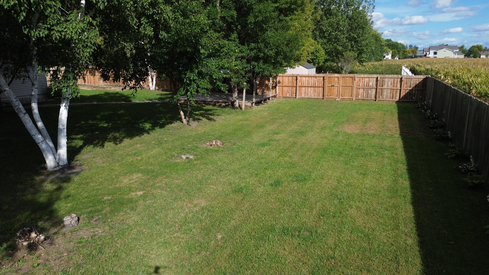 2005 single family home for sale at 604 10th Avenue SE in Barnesville, MN — 5 bed, 2 bath (photo 4 of 56)