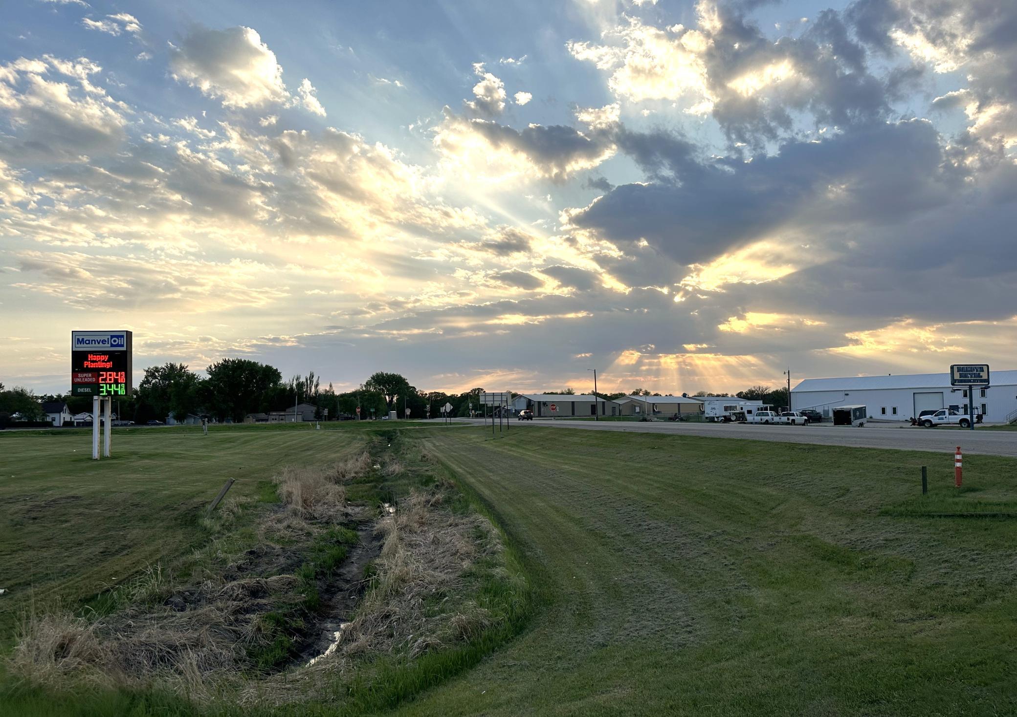 1974 single family home for sale at 1582 NE Freedom Avenue in Manvel, ND — 2 bed, 1 bath (photo 53 of 55)