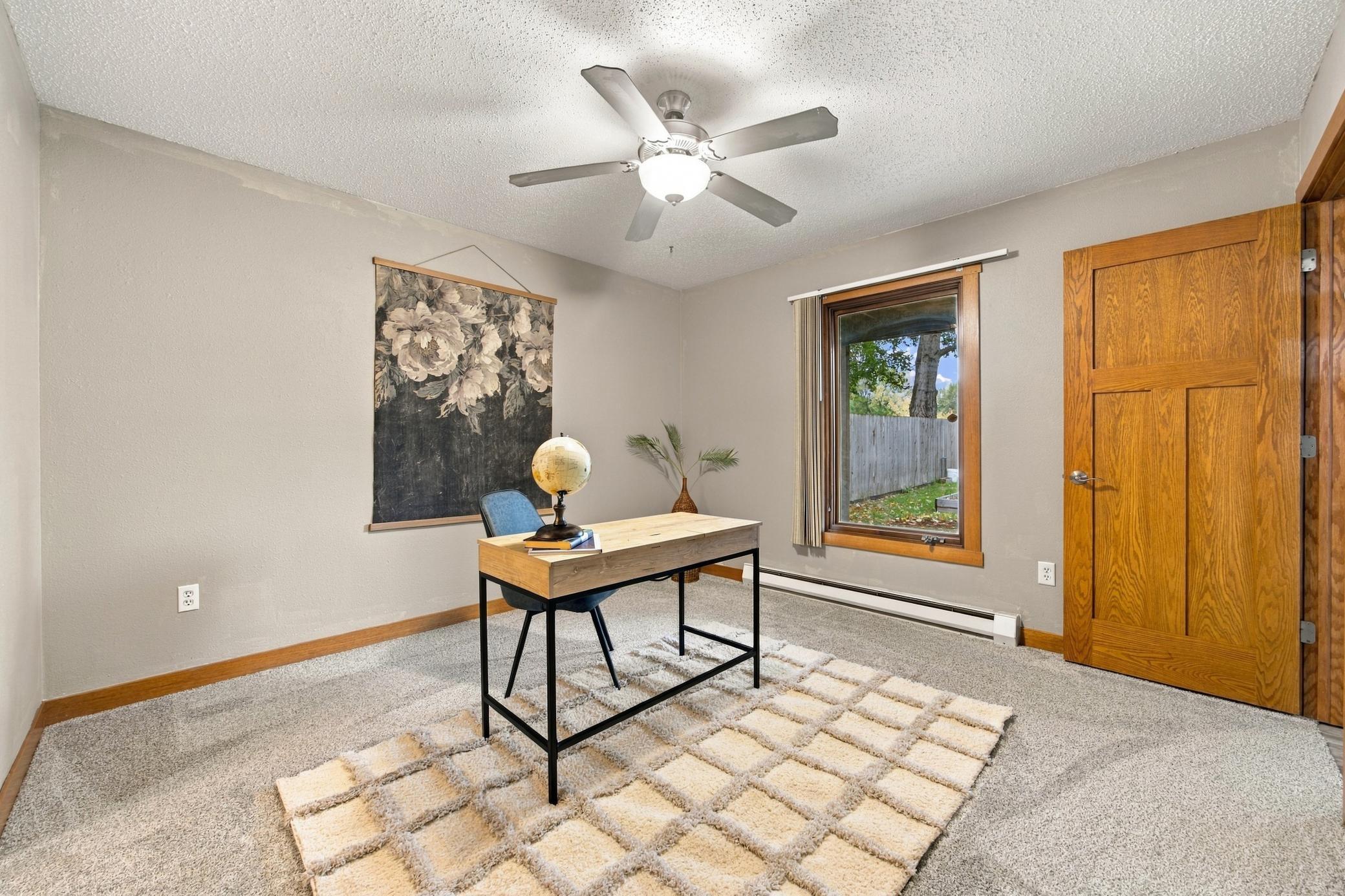 1981 single family home for sale at 2637 29th Avenue S in Moorhead, MN — 3 bed, 2 bath (photo 11 of 34)