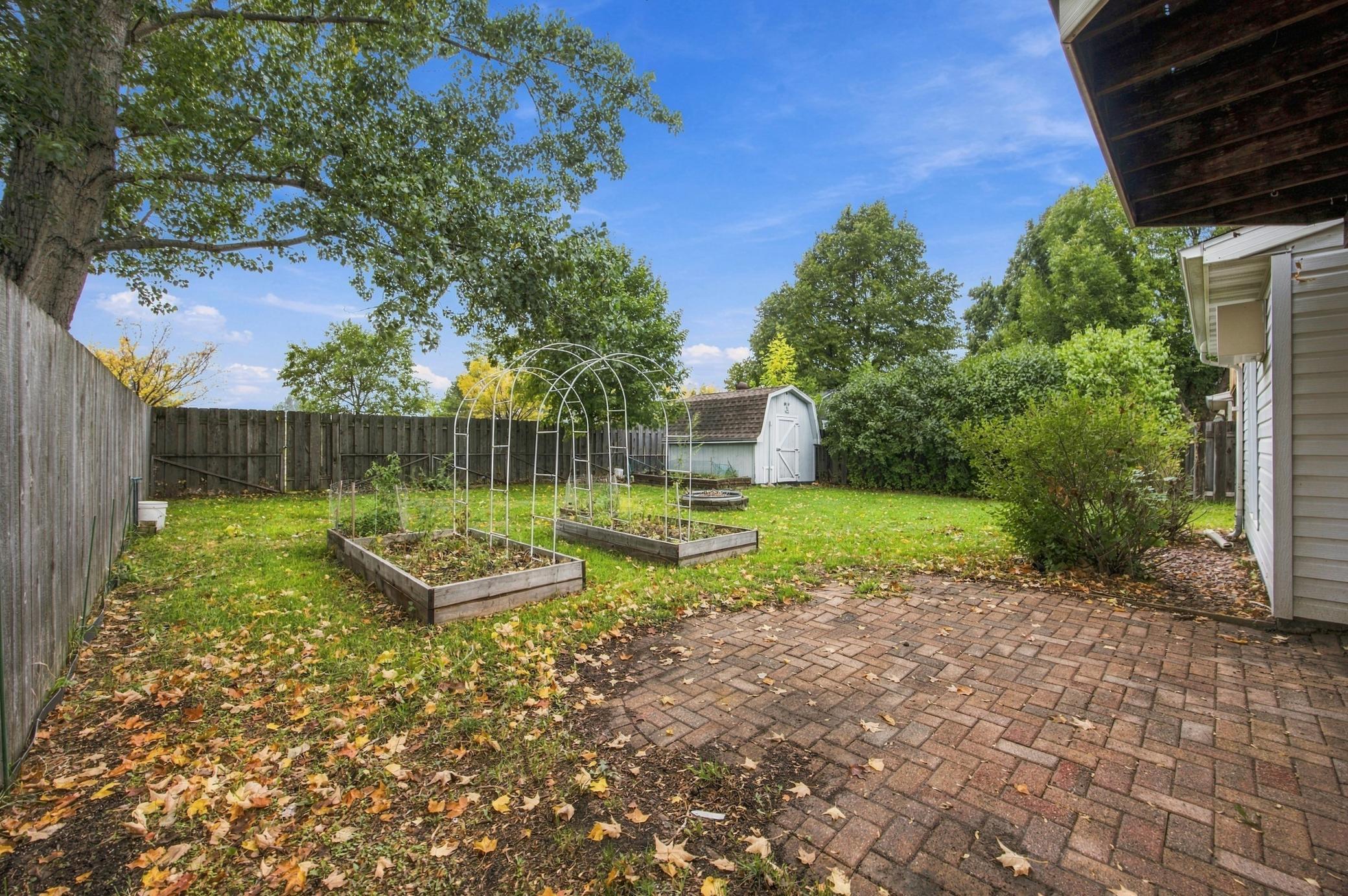 1981 single family home for sale at 2637 29th Avenue S in Moorhead, MN — 3 bed, 2 bath (photo 23 of 34)