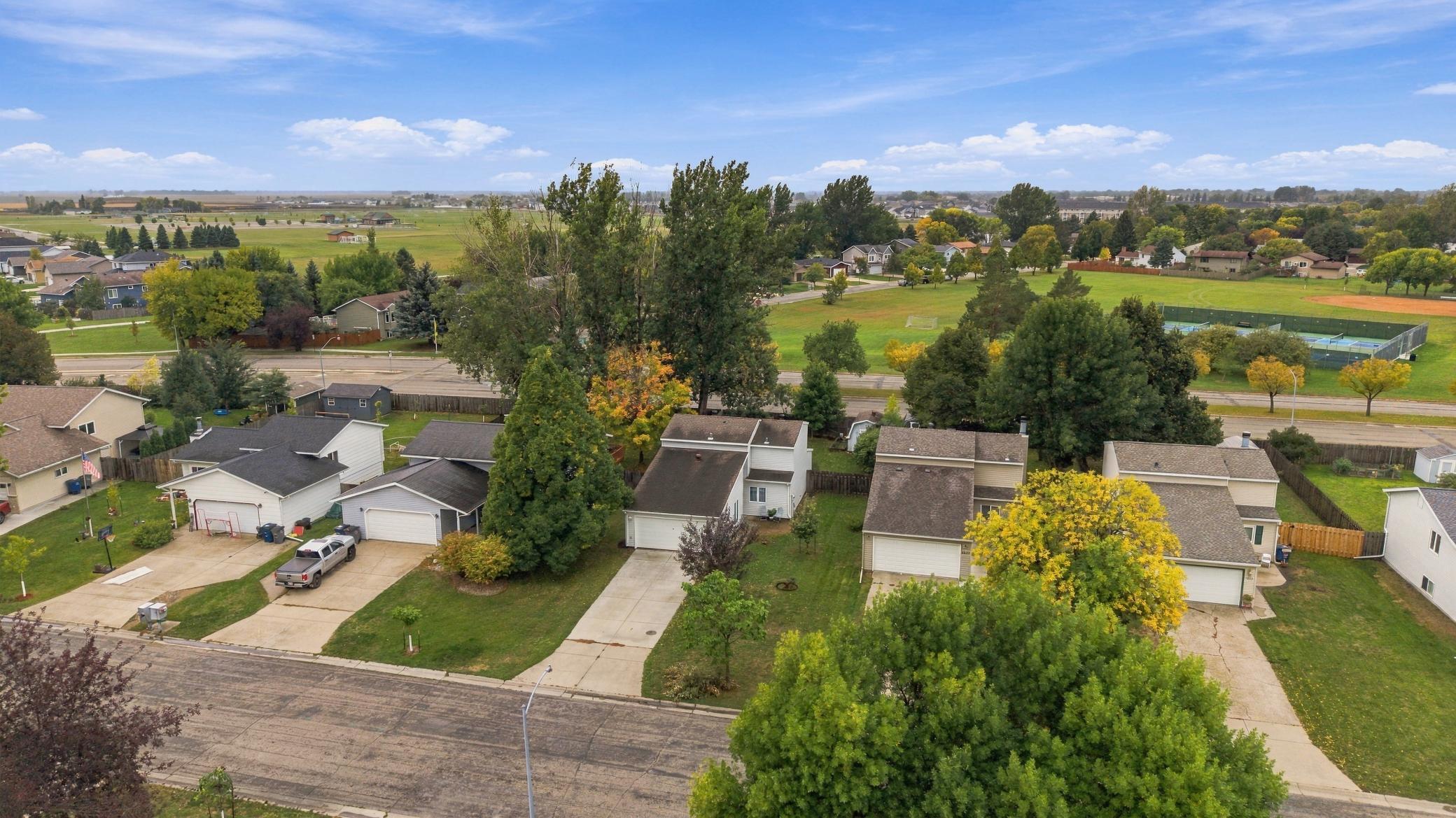 1981 single family home for sale at 2637 29th Avenue S in Moorhead, MN — 3 bed, 2 bath (photo 32 of 34)