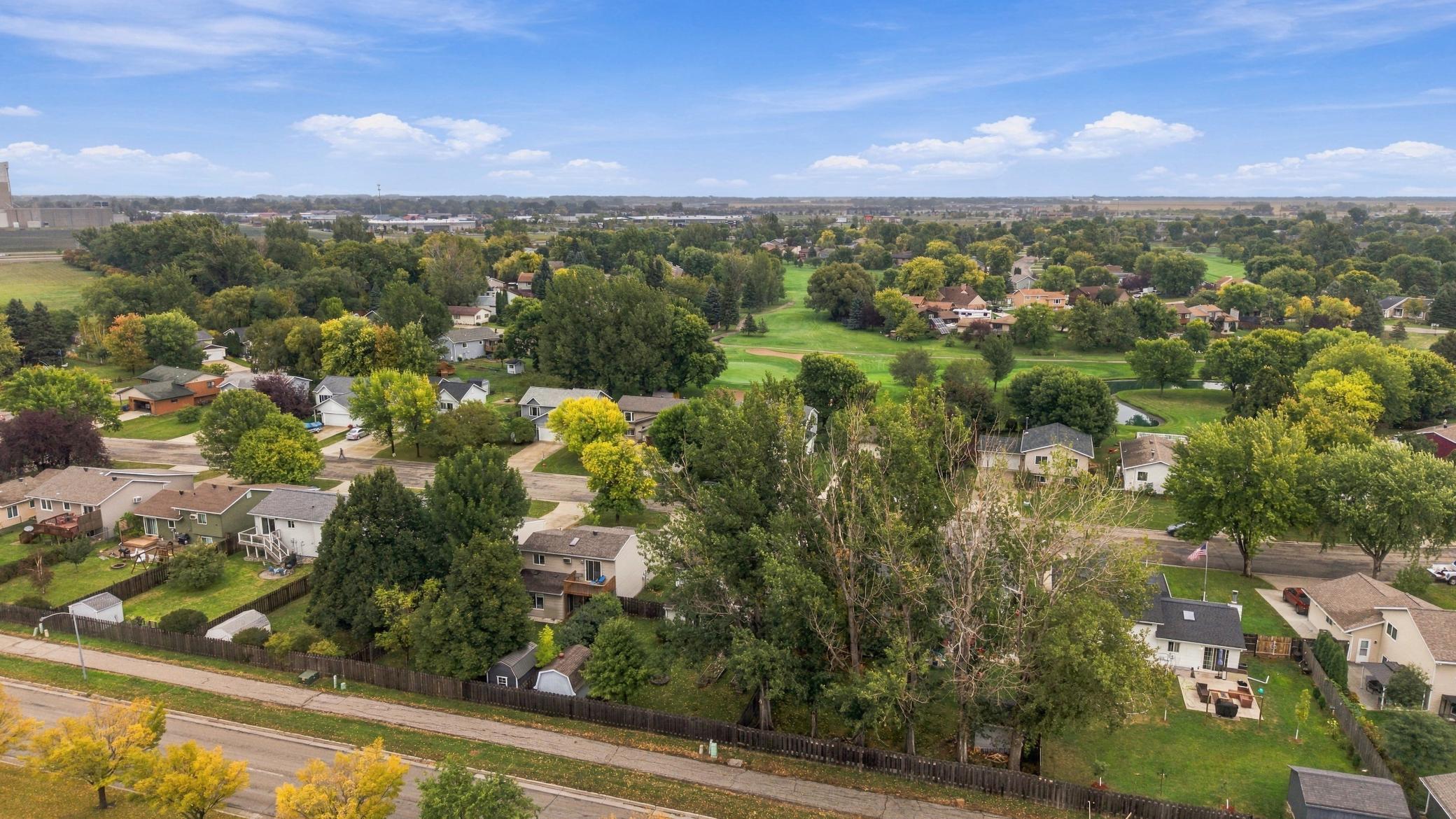 1981 single family home for sale at 2637 29th Avenue S in Moorhead, MN — 3 bed, 2 bath (photo 34 of 34)