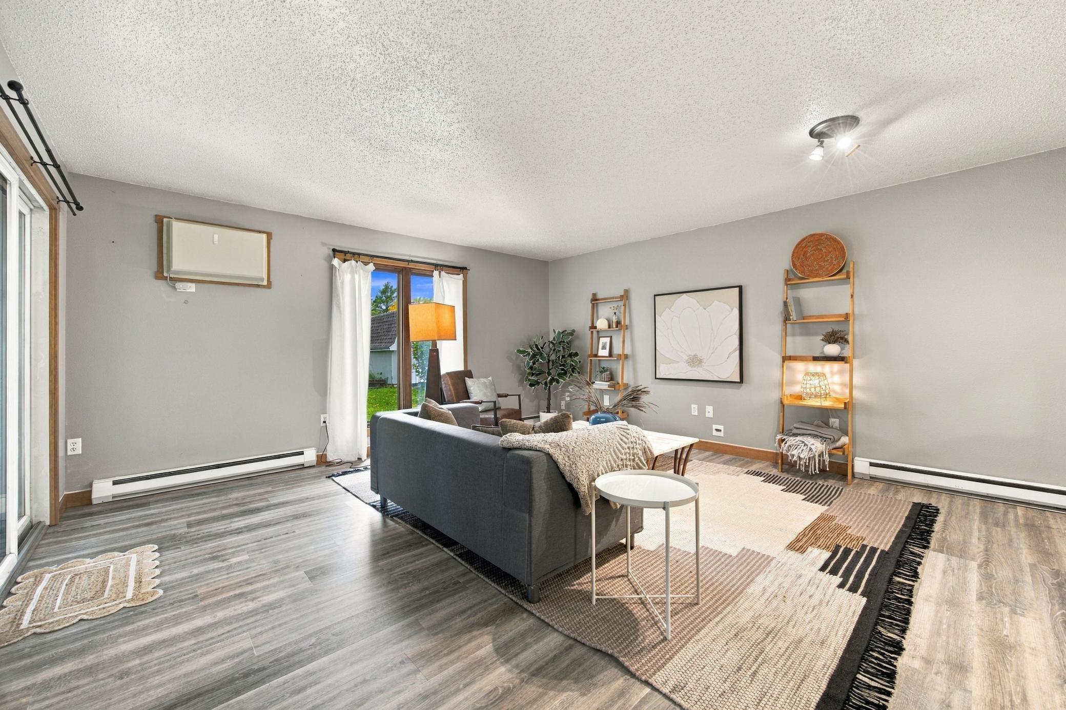 1981 single family home for sale at 2637 29th Avenue S in Moorhead, MN — 3 bed, 2 bath (photo 8 of 34)