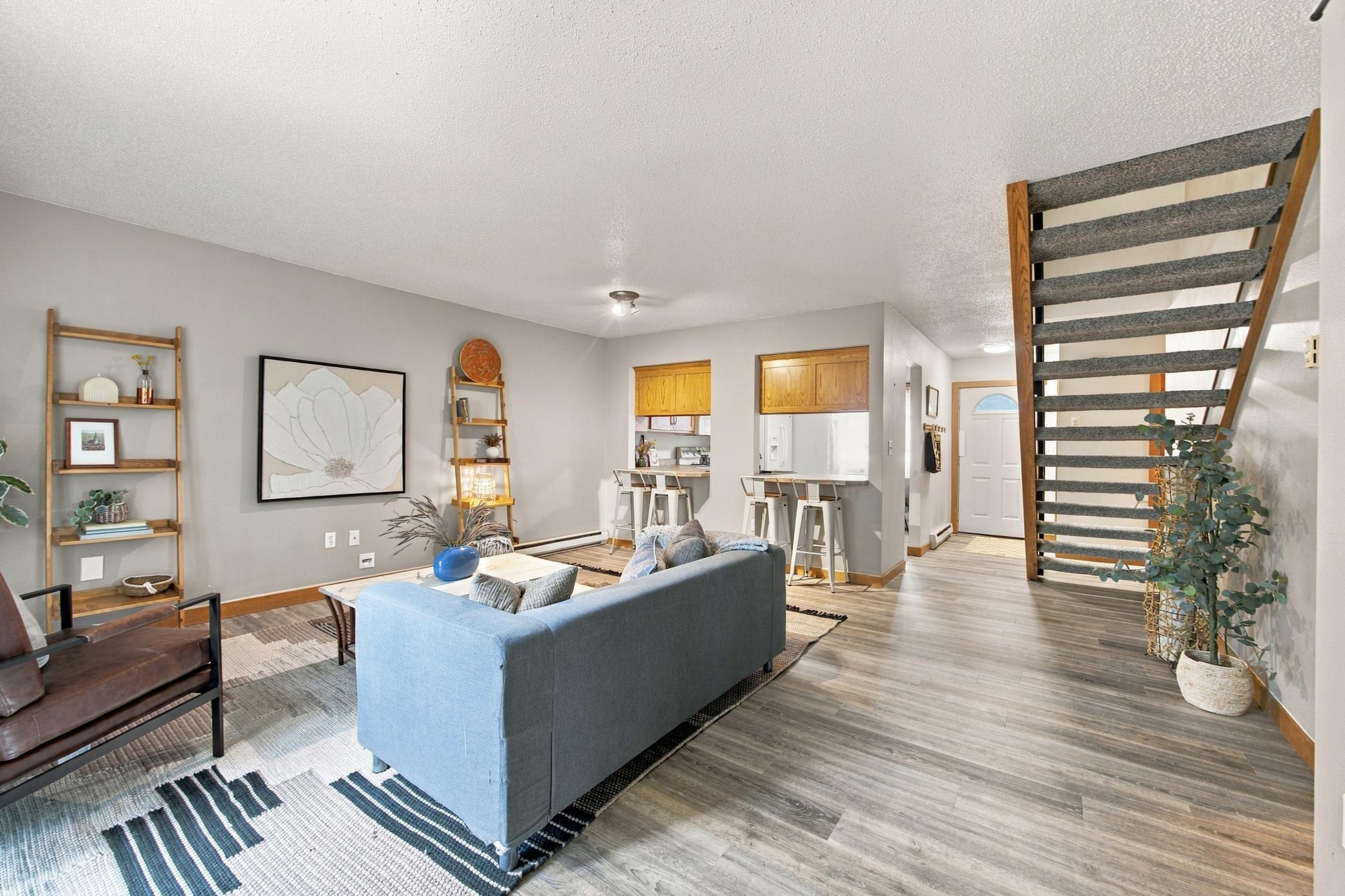 1981 single family home for sale at 2637 29th Avenue S in Moorhead, MN — 3 bed, 2 bath (photo 10 of 34)