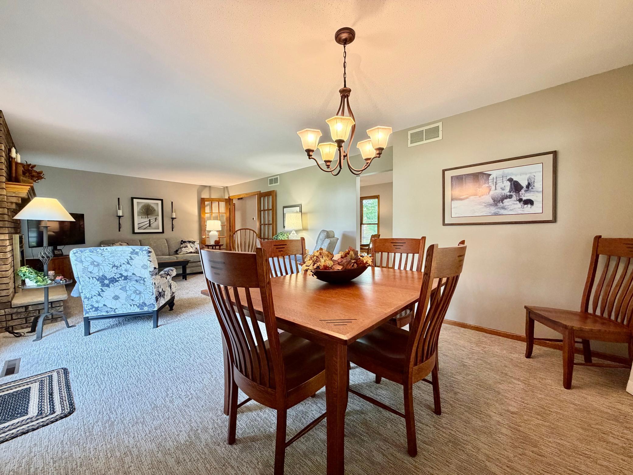 1991 single family home for sale at 2201 Ridgewood Drive in Fergus Falls, MN — 4 bed, 3 bath (photo 11 of 42)