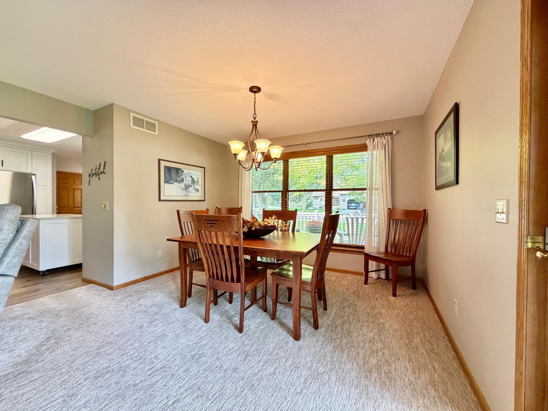 1991 single family home for sale at 2201 Ridgewood Drive in Fergus Falls, MN — 4 bed, 3 bath (photo 12 of 42)