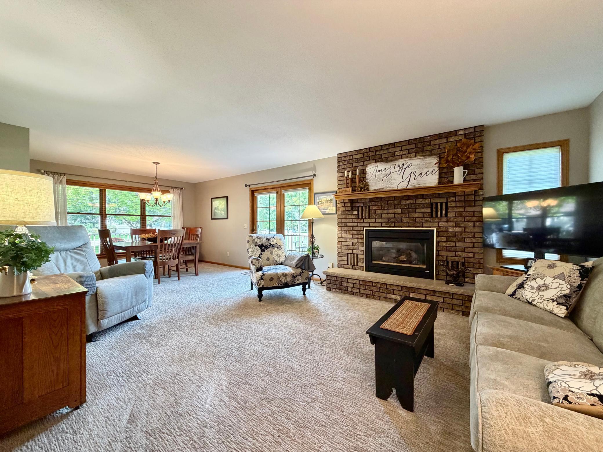 1991 single family home for sale at 2201 Ridgewood Drive in Fergus Falls, MN — 4 bed, 3 bath (photo 13 of 42)