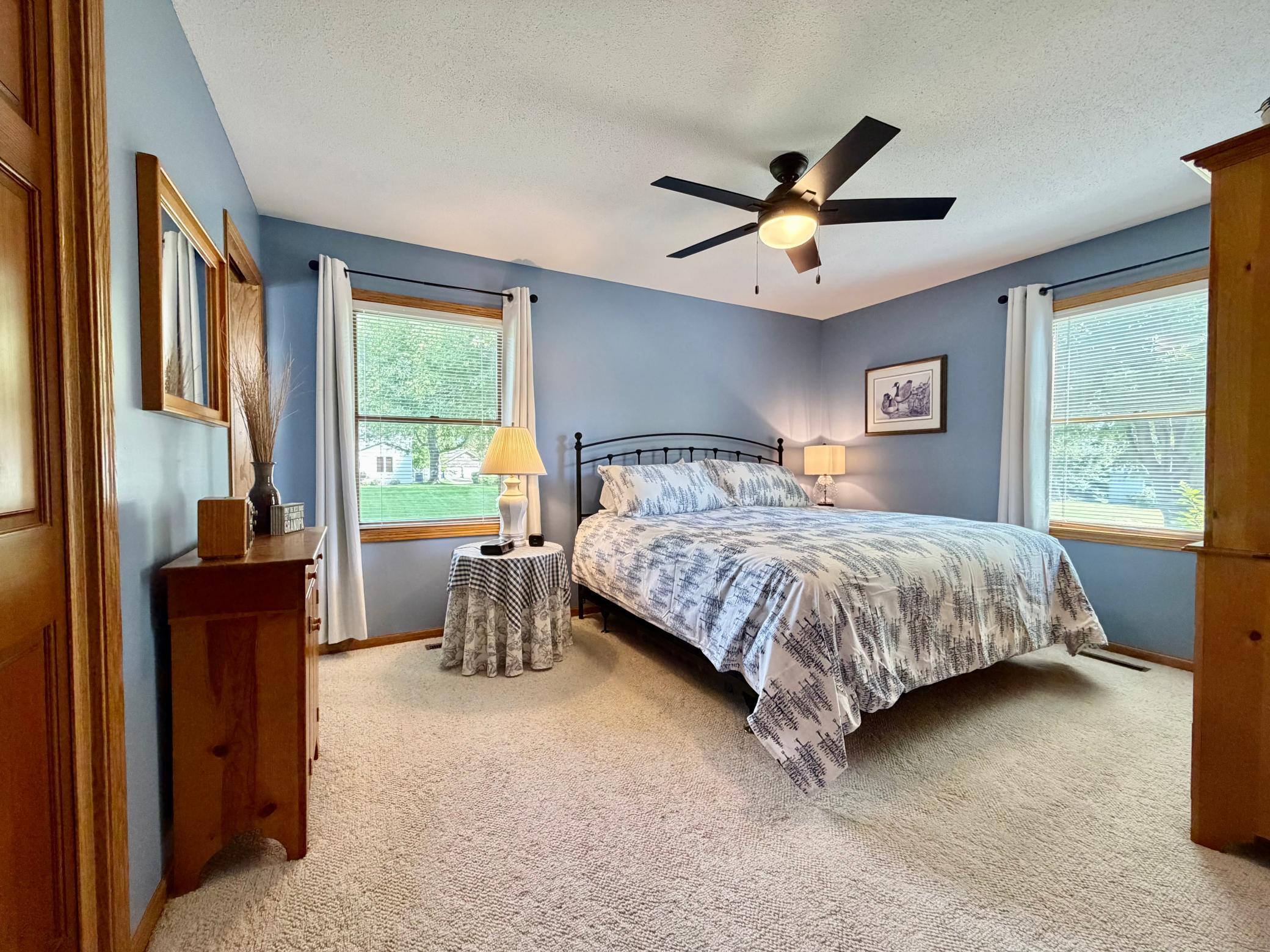 1991 single family home for sale at 2201 Ridgewood Drive in Fergus Falls, MN — 4 bed, 3 bath (photo 16 of 42)