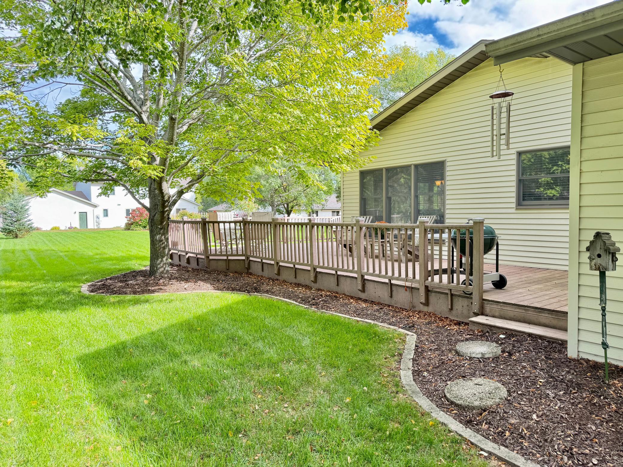 1991 single family home for sale at 2201 Ridgewood Drive in Fergus Falls, MN — 4 bed, 3 bath (photo 32 of 42)