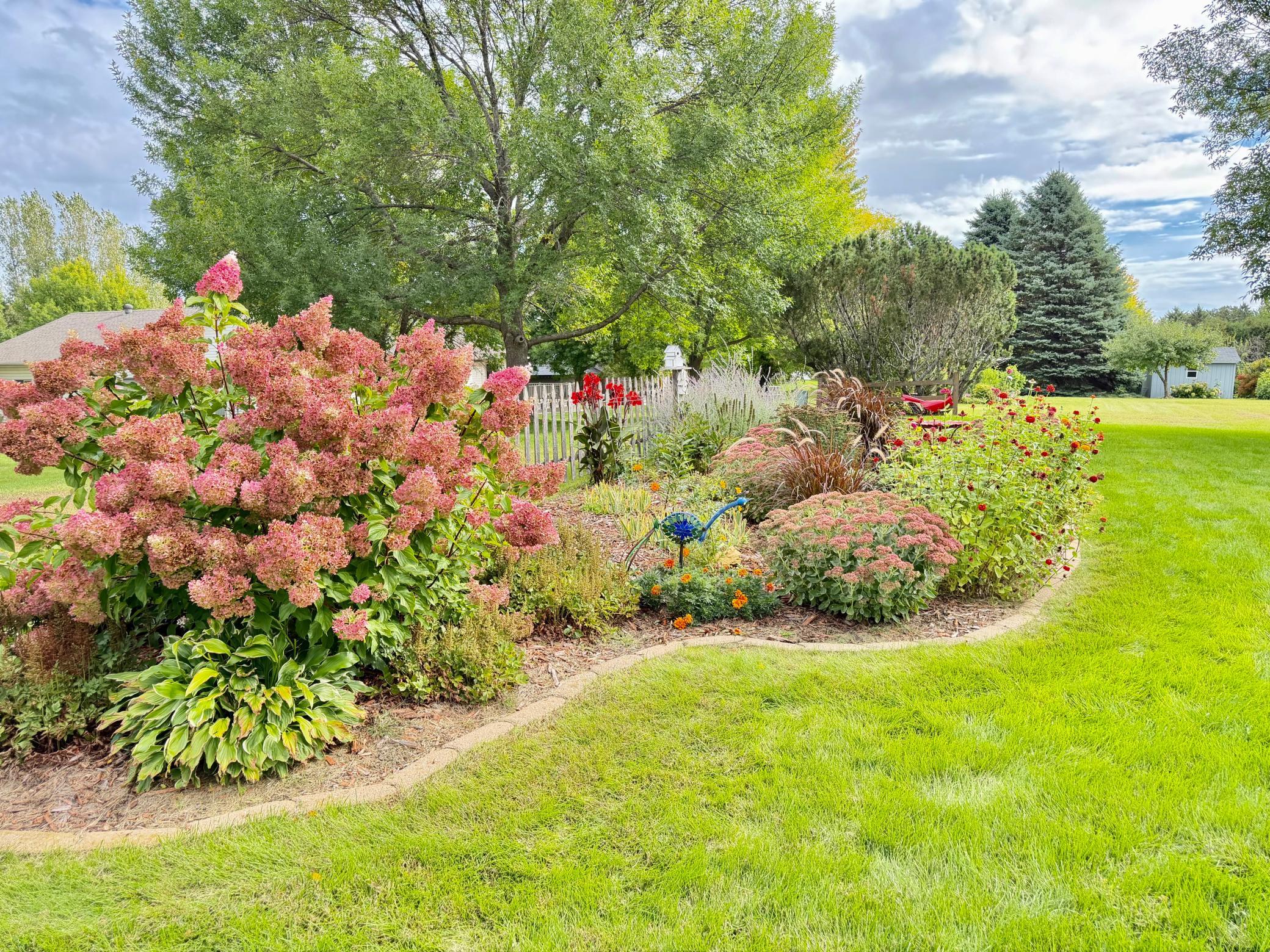 1991 single family home for sale at 2201 Ridgewood Drive in Fergus Falls, MN — 4 bed, 3 bath (photo 36 of 42)