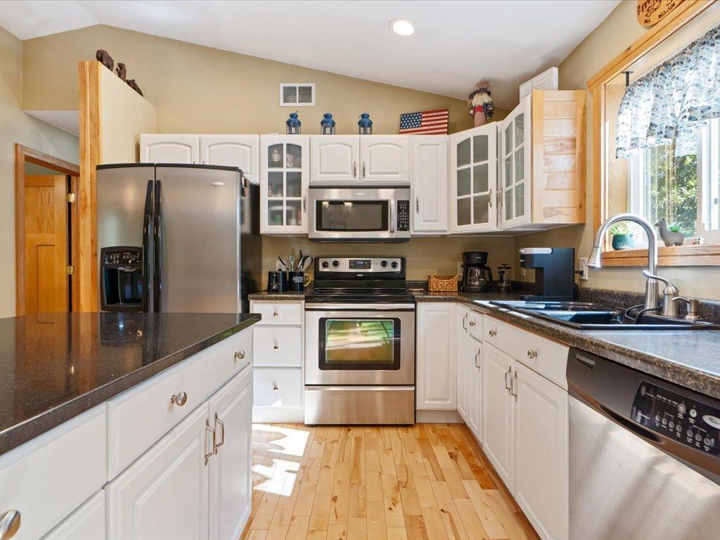 2008 single family home for sale at 24293 Deerwood Lane in Deerwood, MN — 3 bed, 2 bath (photo 6 of 47)