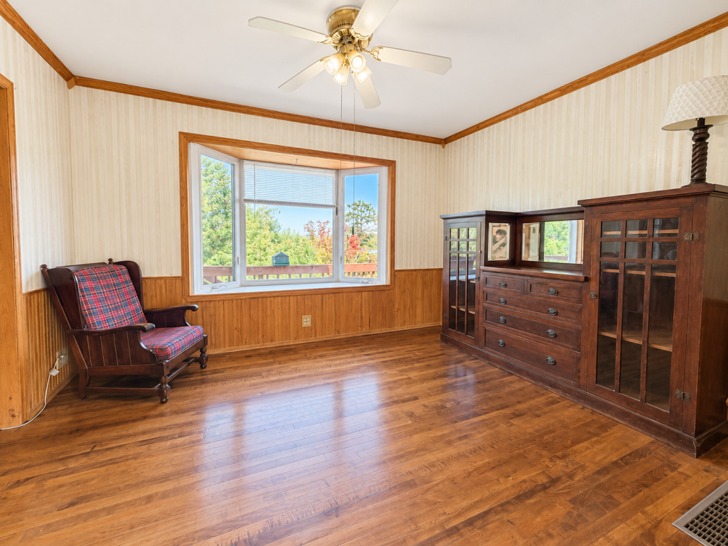 1905 single family home for sale at 312 Ione Avenue NE in Hill City, MN — 4 bed, 2 bath (photo 6 of 36)