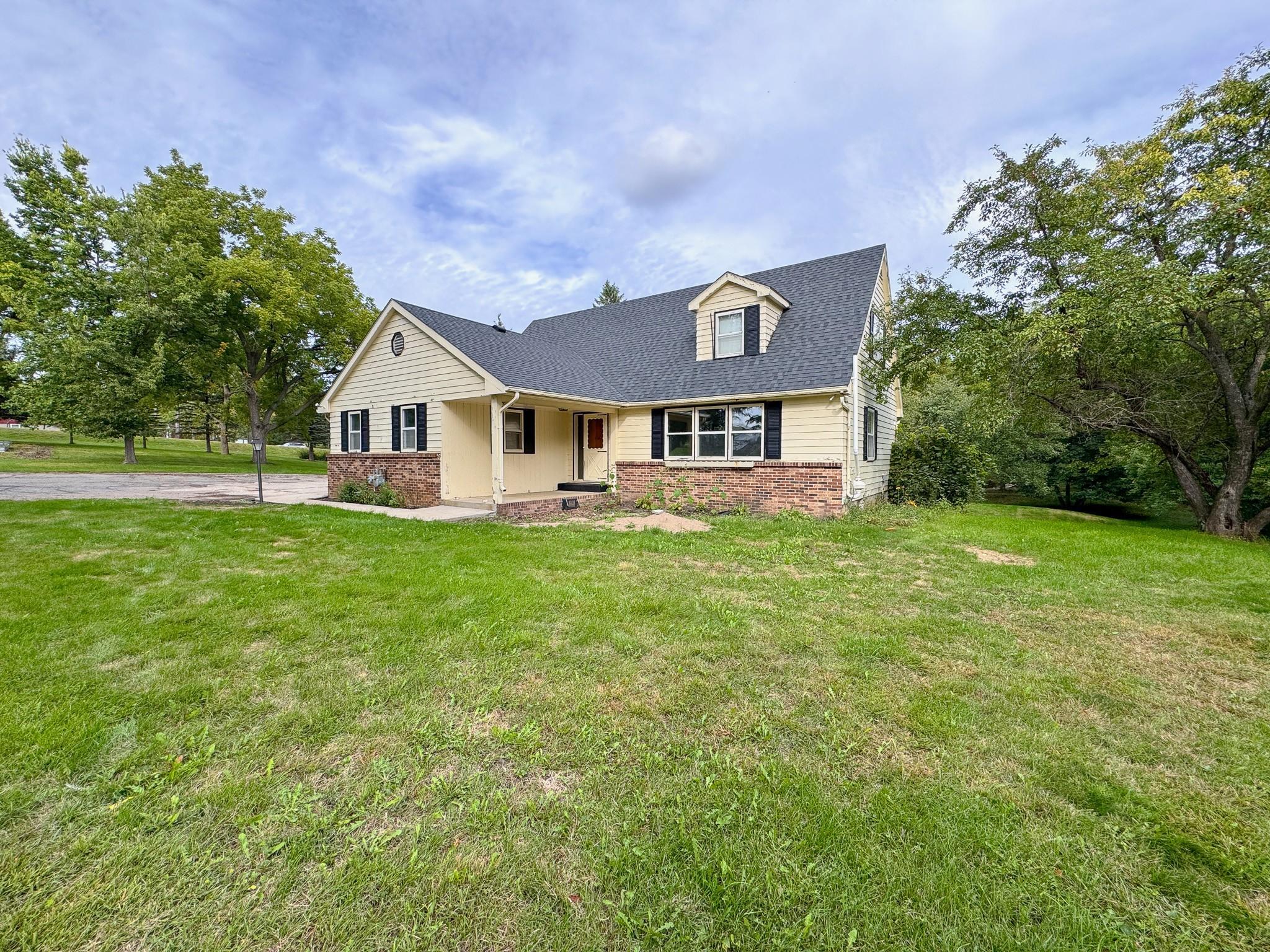 1978 single family home for sale at 615 S Woodland Drive in Fergus Falls, MN — 4 bed, 4 bath