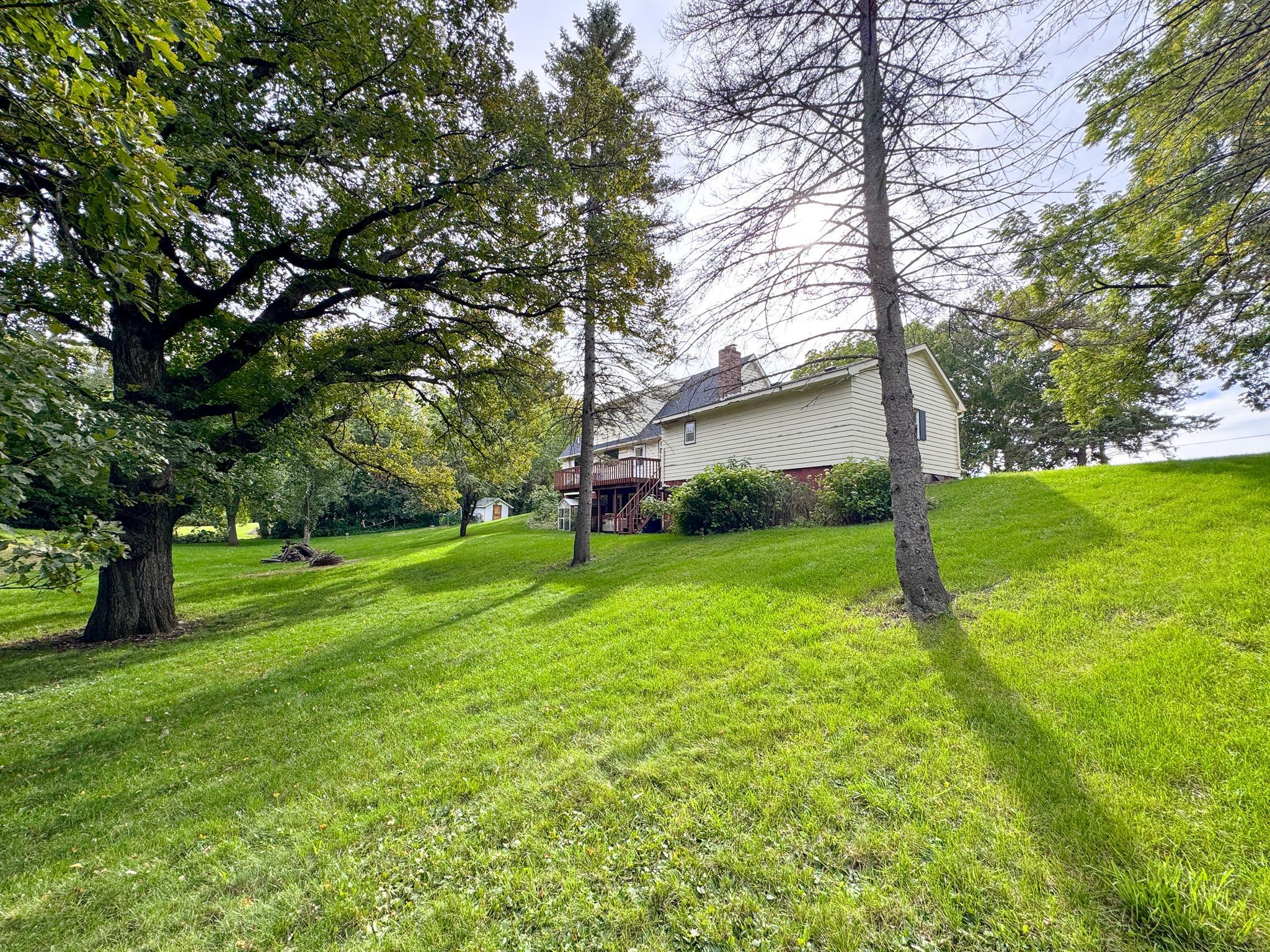 1978 single family home for sale at 615 S Woodland Drive in Fergus Falls, MN — 4 bed, 4 bath (photo 2 of 55)