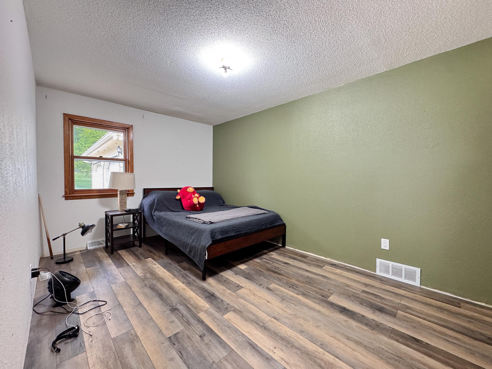 1978 single family home for sale at 615 S Woodland Drive in Fergus Falls, MN — 4 bed, 4 bath (photo 12 of 55)