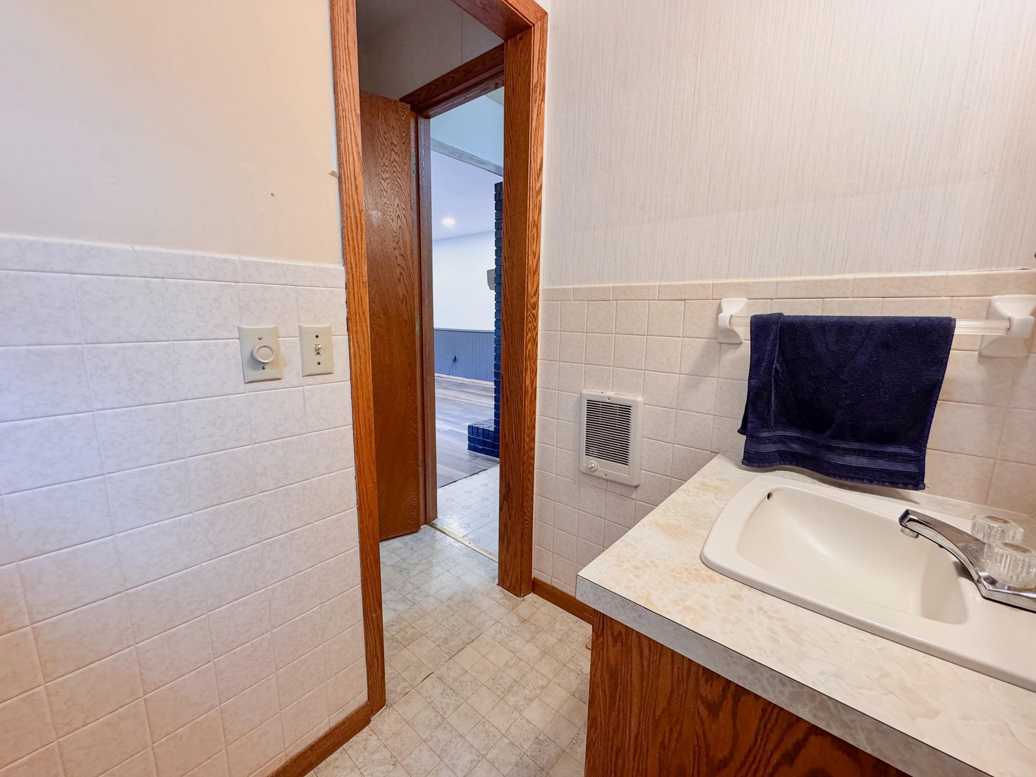 1978 single family home for sale at 615 S Woodland Drive in Fergus Falls, MN — 4 bed, 4 bath (photo 16 of 55)