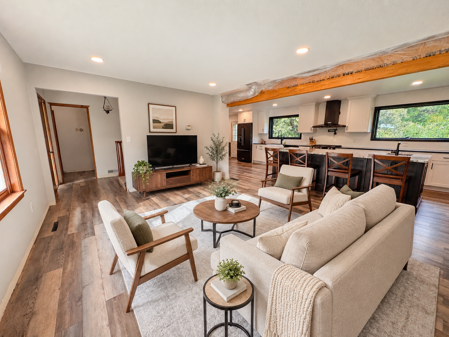 1978 single family home for sale at 615 S Woodland Drive in Fergus Falls, MN — 4 bed, 4 bath (photo 4 of 55)