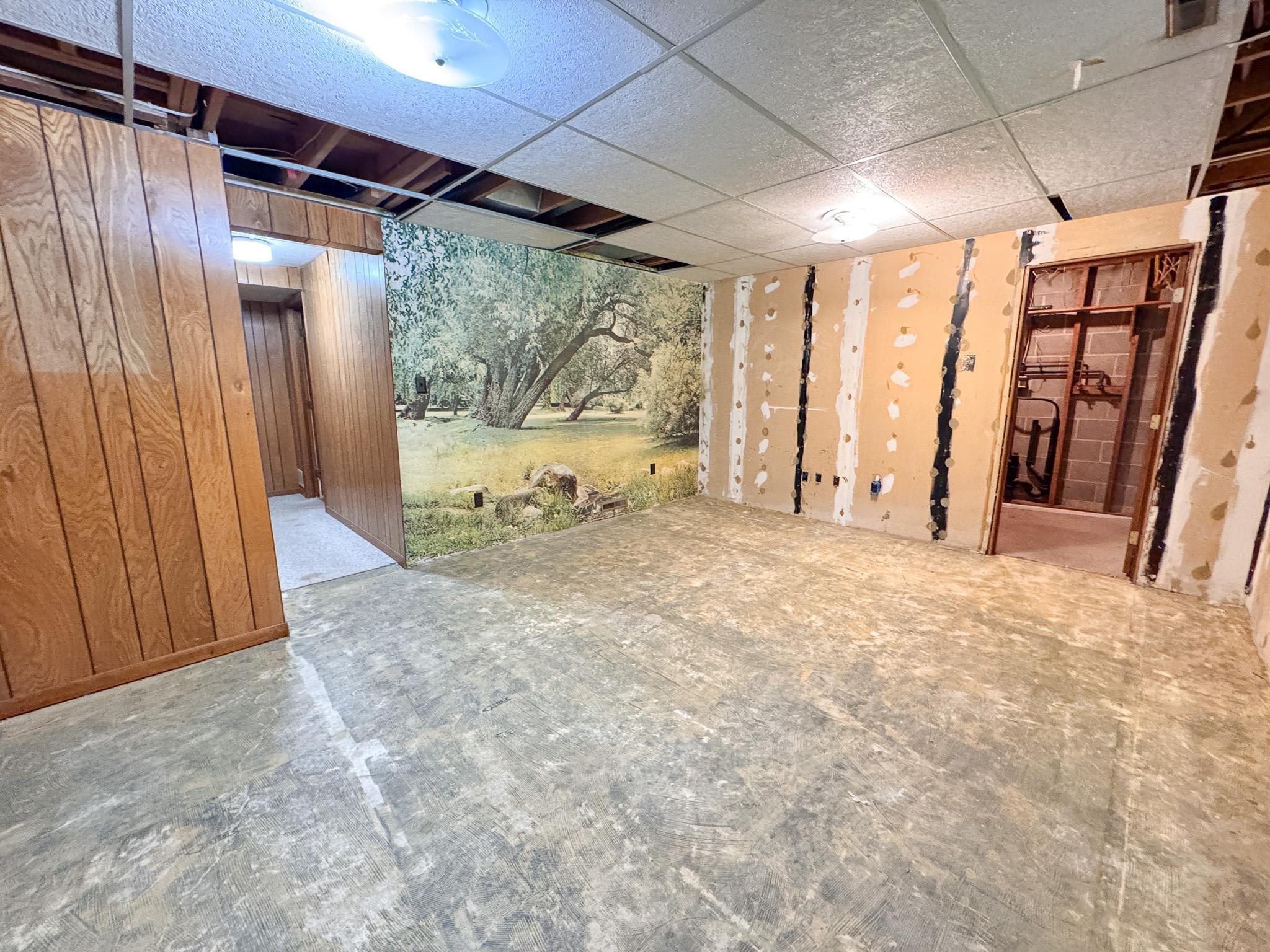 1978 single family home for sale at 615 S Woodland Drive in Fergus Falls, MN — 4 bed, 4 bath (photo 33 of 55)