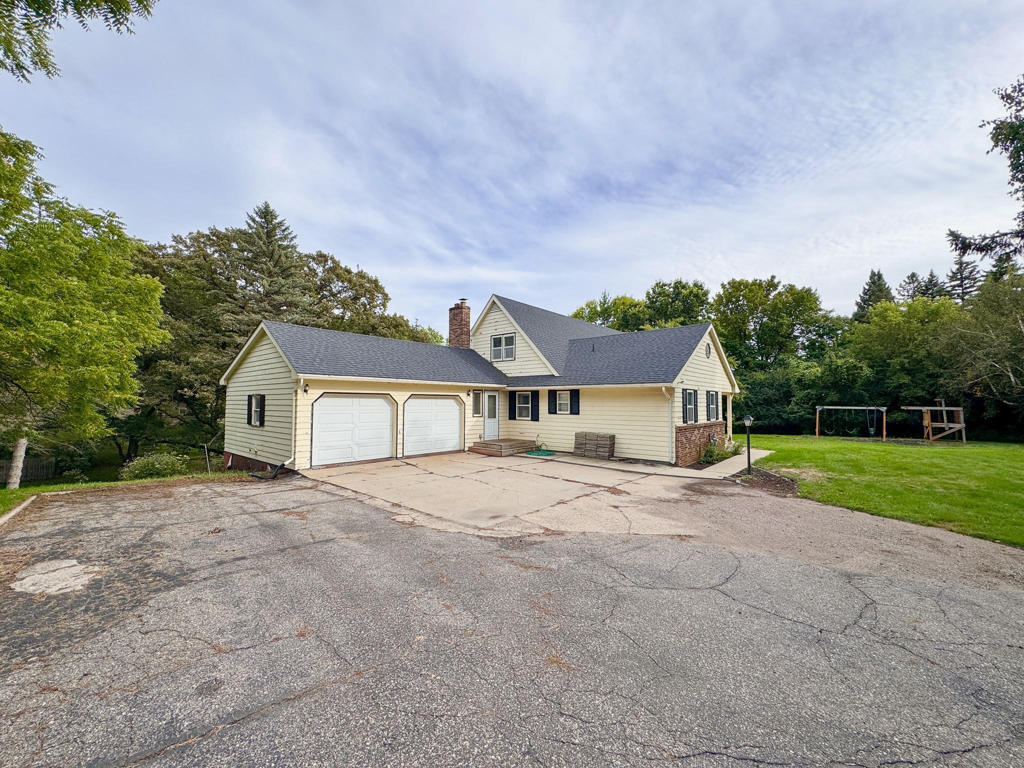 1978 single family home for sale at 615 S Woodland Drive in Fergus Falls, MN — 4 bed, 4 bath (photo 40 of 55)