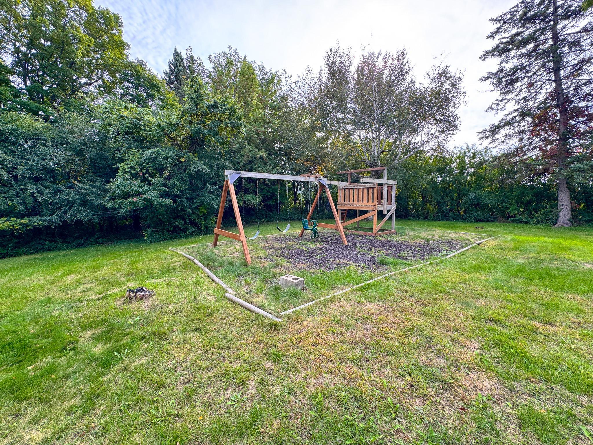 1978 single family home for sale at 615 S Woodland Drive in Fergus Falls, MN — 4 bed, 4 bath (photo 46 of 55)