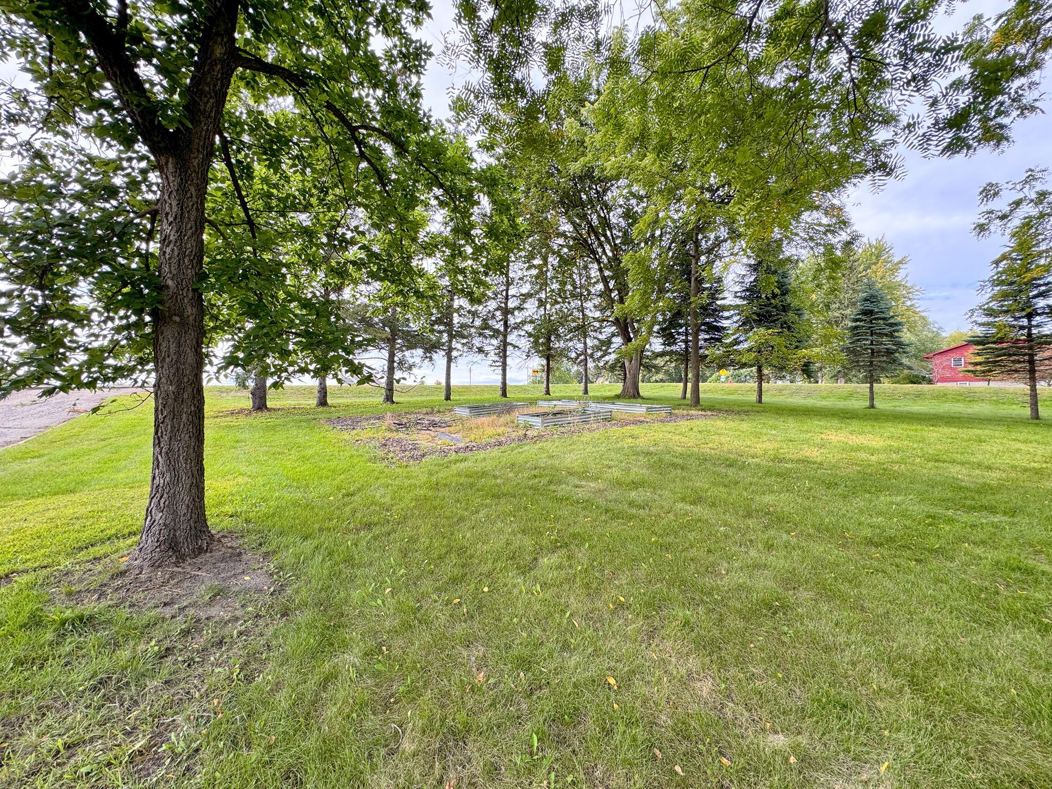 1978 single family home for sale at 615 S Woodland Drive in Fergus Falls, MN — 4 bed, 4 bath (photo 50 of 55)
