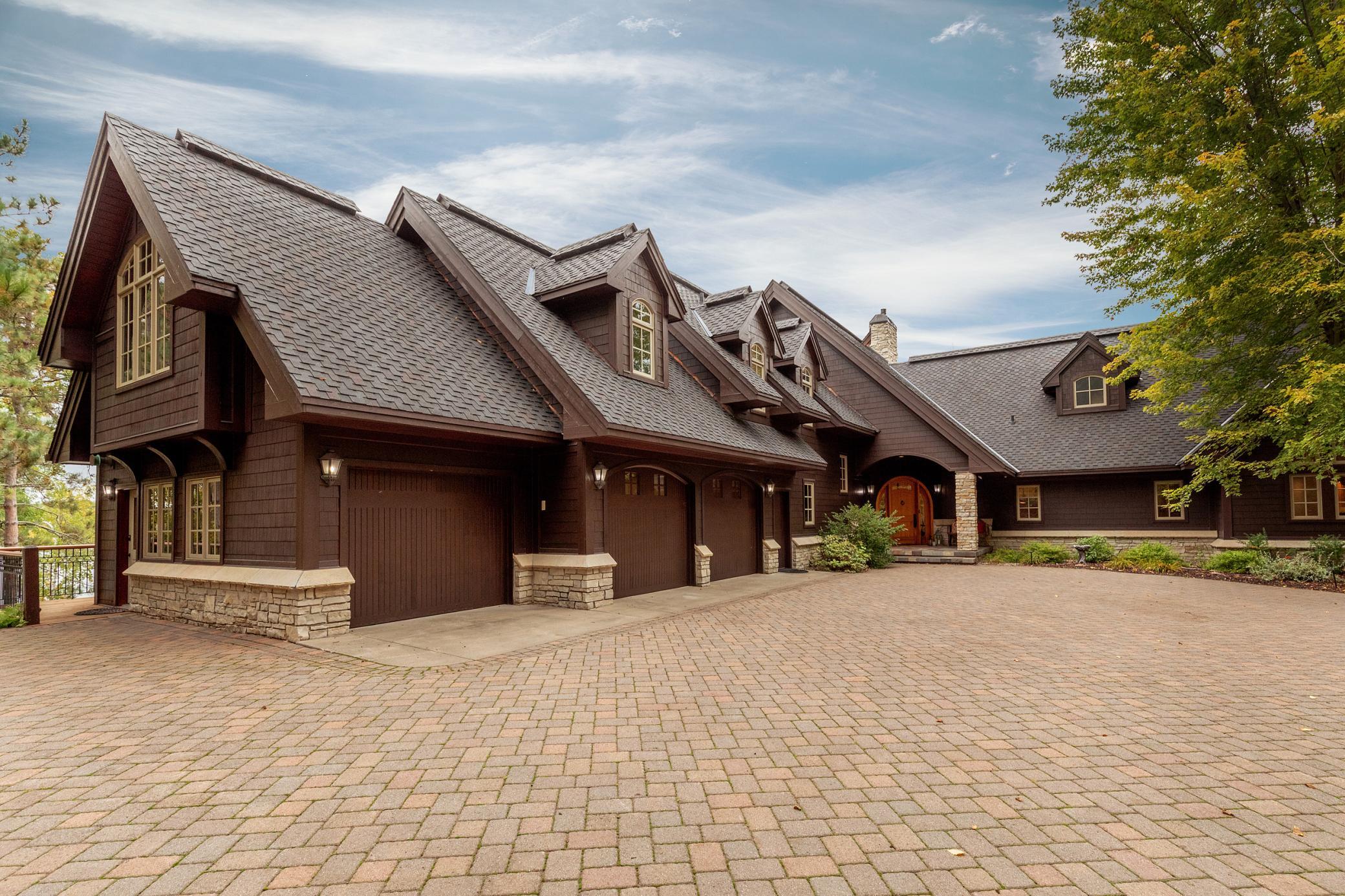 2000 single family home for sale at 32485 Timberlane Point in Breezy Point, MN — 6 bed, 7 bath (photo 3 of 125)
