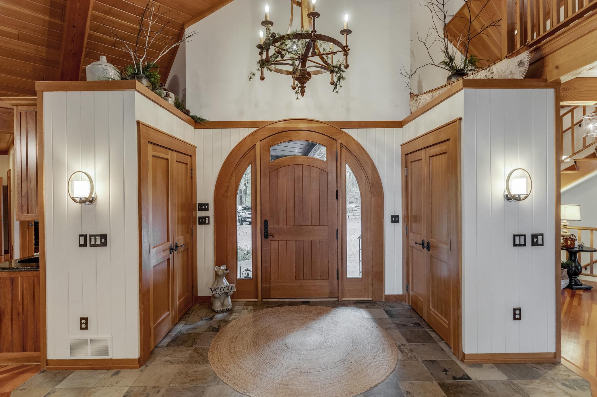 2000 single family home for sale at 32485 Timberlane Point in Breezy Point, MN — 6 bed, 7 bath (photo 5 of 125)