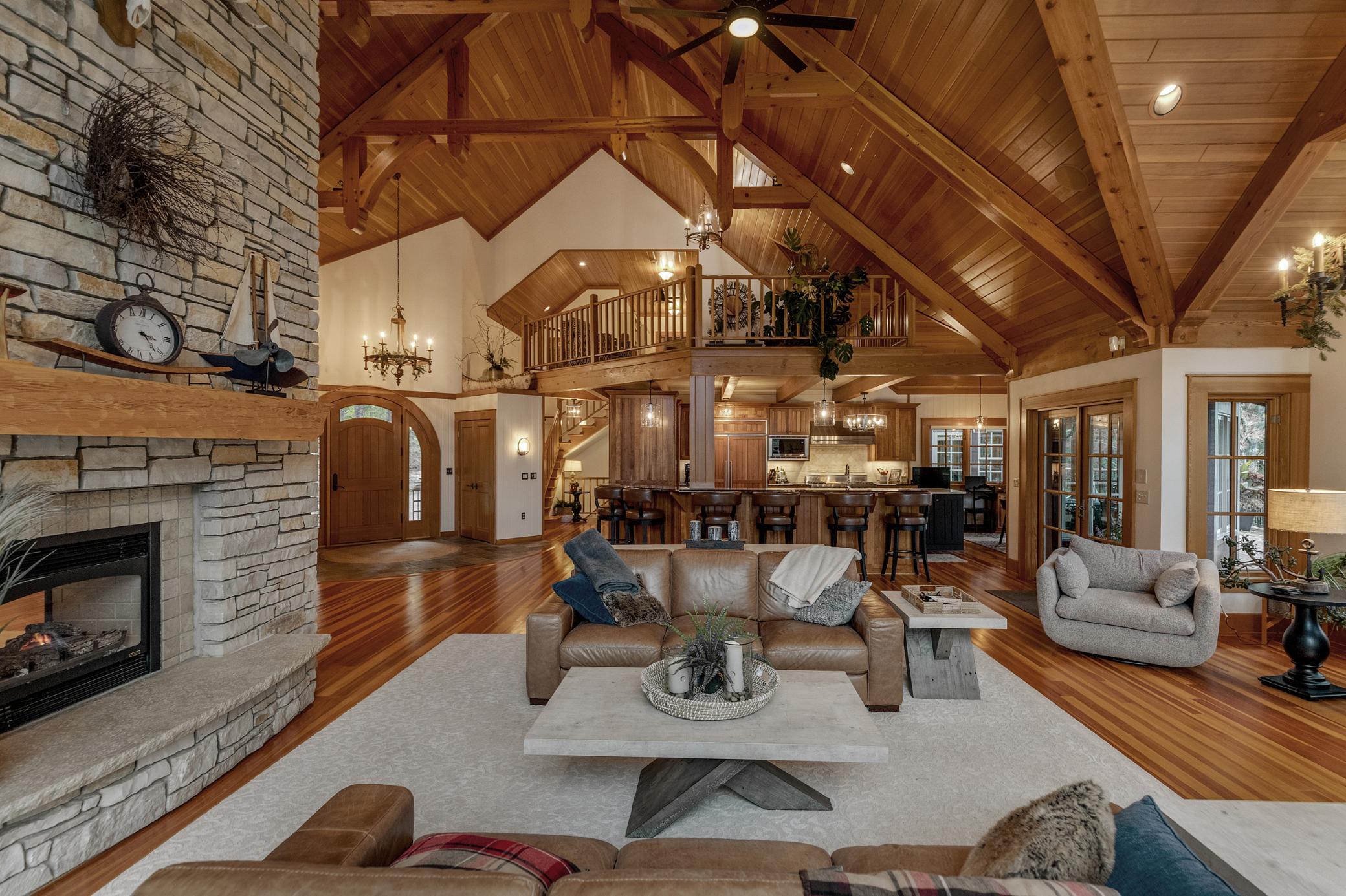 2000 single family home for sale at 32485 Timberlane Point in Breezy Point, MN — 6 bed, 7 bath (photo 6 of 125)