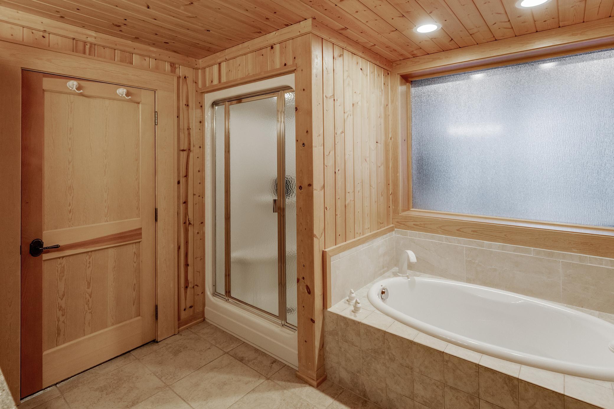2000 single family home for sale at 32485 Timberlane Point in Breezy Point, MN — 6 bed, 7 bath (photo 62 of 125)