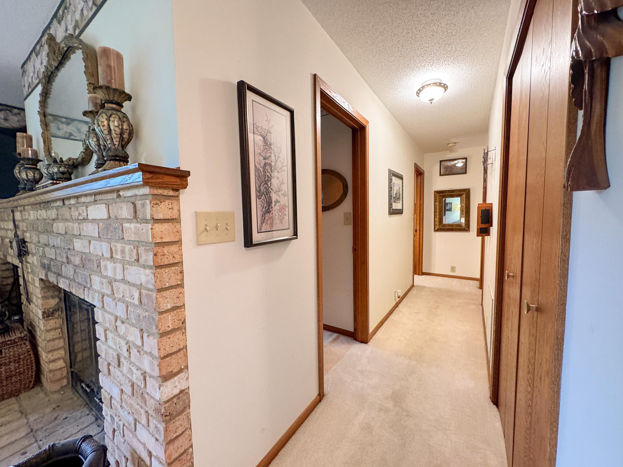 1980 condo for sale at 400 Kennedy Park Circle, Unit 102 in Fergus Falls, MN — 2 bed, 2 bath (photo 16 of 41)
