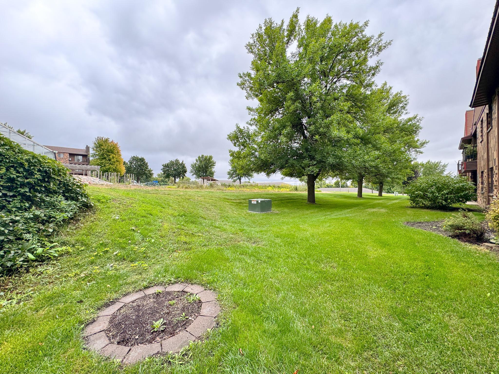 1980 condo for sale at 400 Kennedy Park Circle, Unit 102 in Fergus Falls, MN — 2 bed, 2 bath (photo 32 of 41)